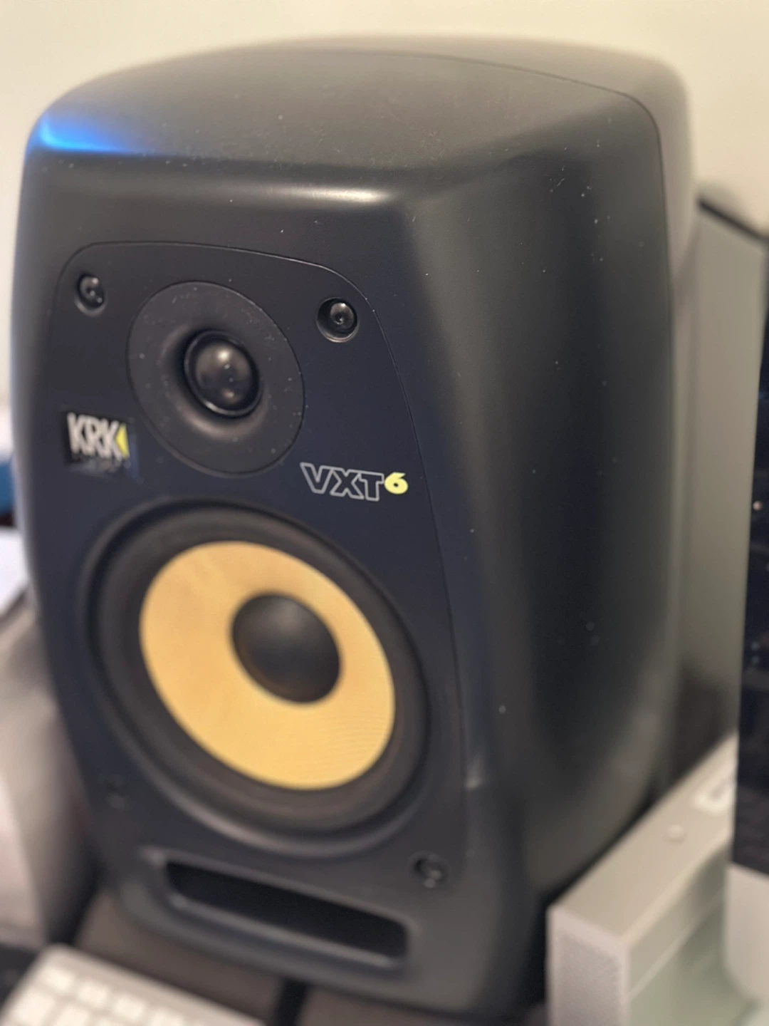 2- KRK VXT6 Studio Monitors 2 (pair) - DJ Speakers Like New - photo 2