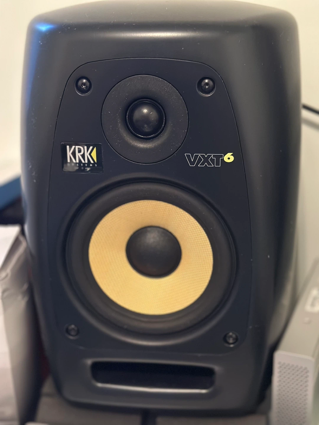 2- KRK VXT6 Studio Monitors 2 (pair) - DJ Speakers Like New