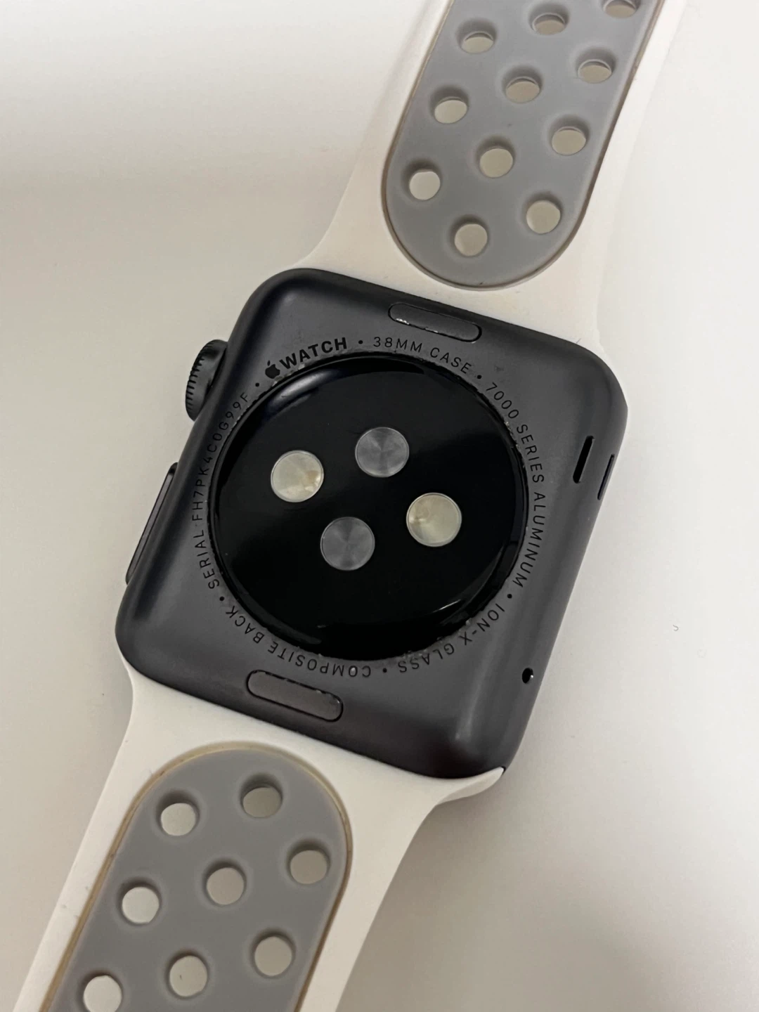 Apple Watch series1 38mm with 2 Bands - photo 3