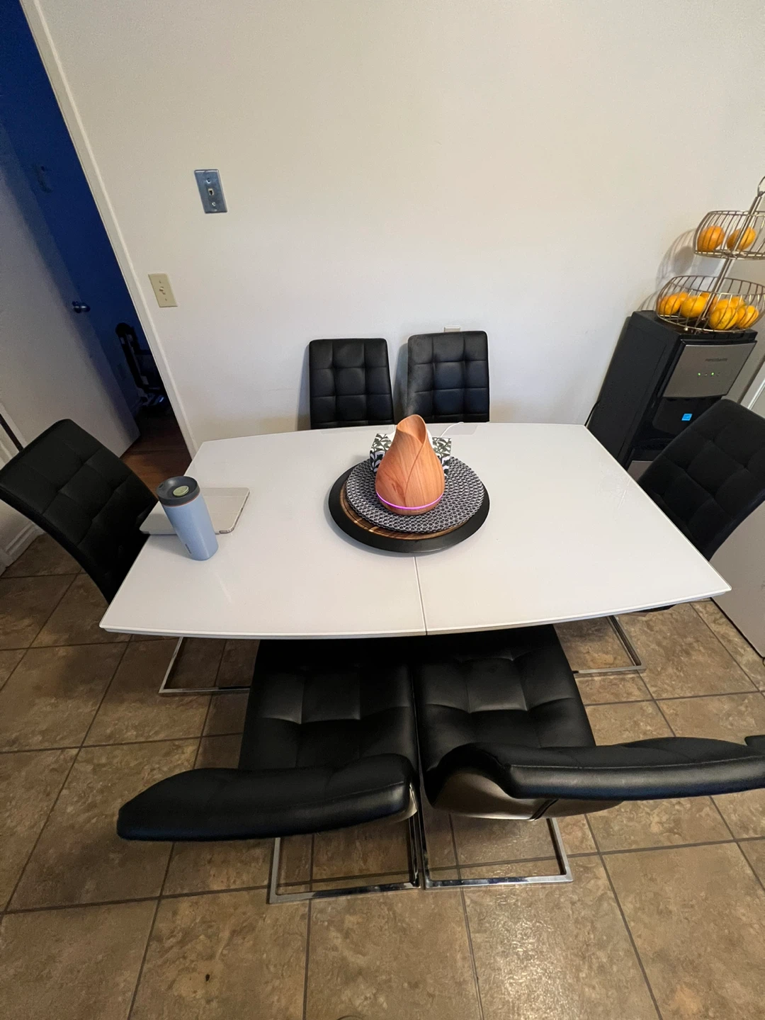 Modern White Extendable Dining Table with 6 Chairs - photo 3