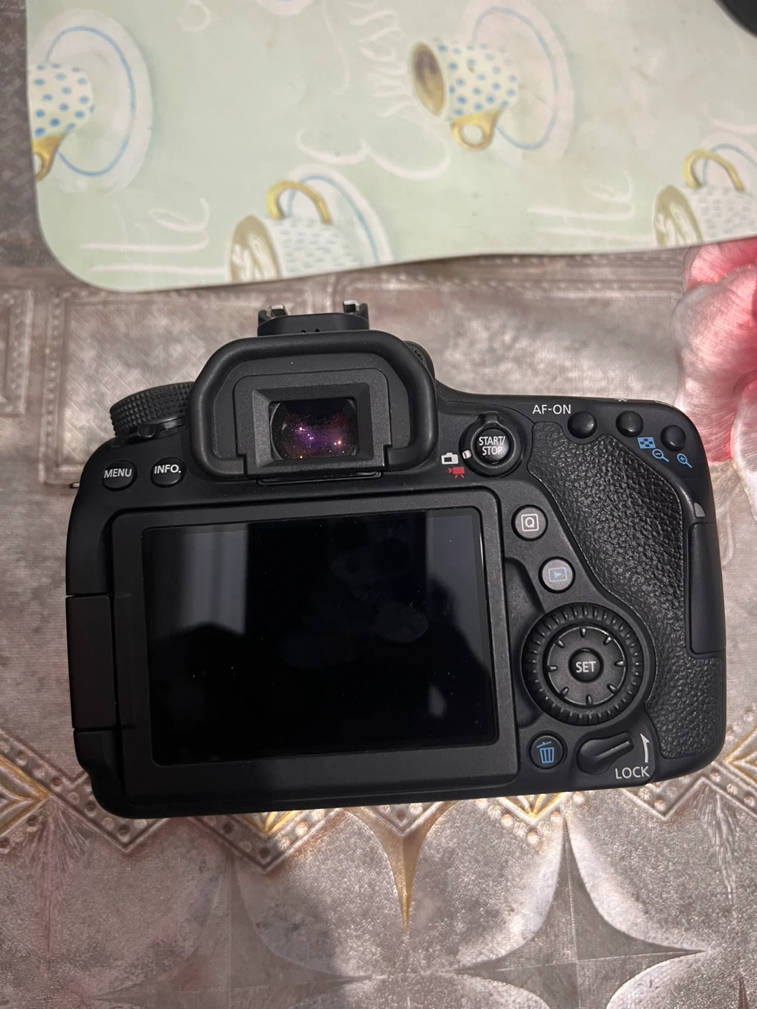 Canon EOS 80D Camera - photo 2
