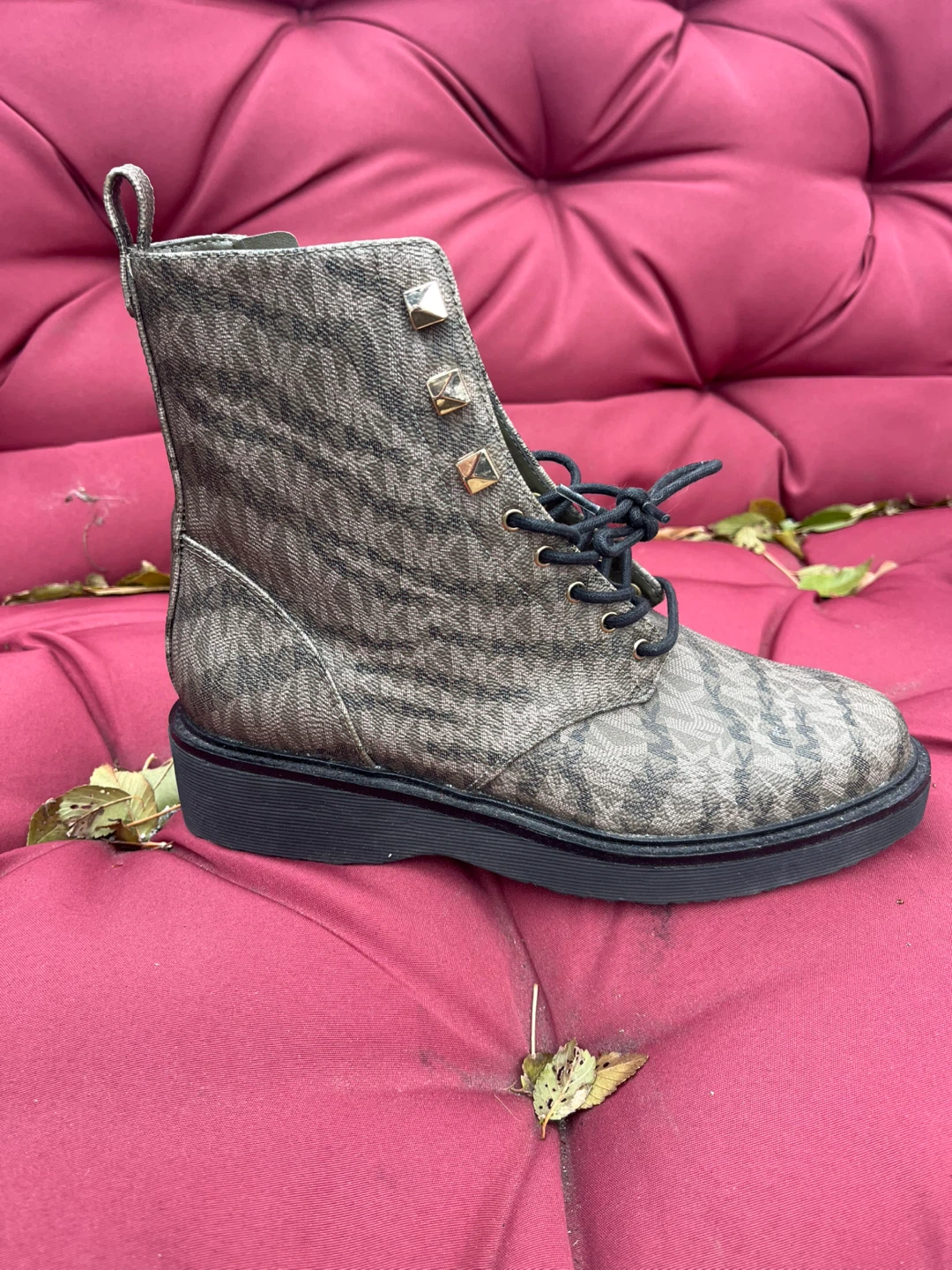 Michael Kors Bryce Lug Boot Size 7 - photo 5