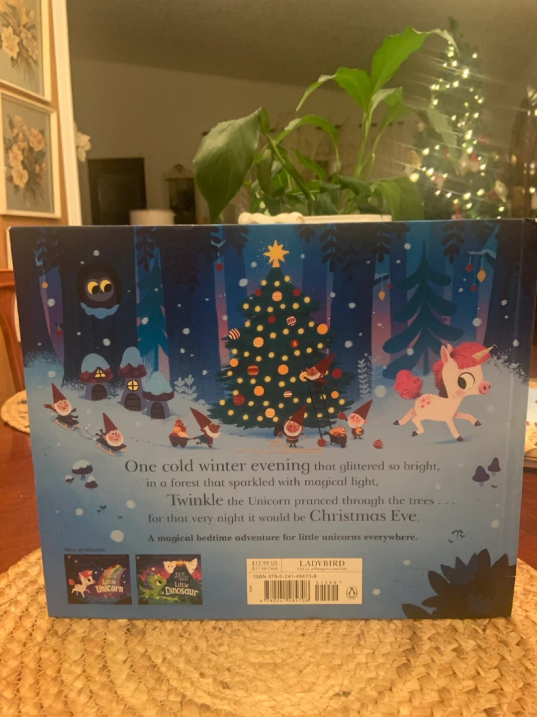 Ten Minutes to Bed: Little Unicorn's Christmas Book - photo 4