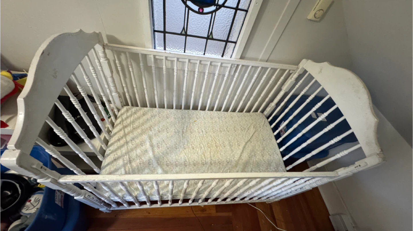 White Wooden Baby Crib - photo 2