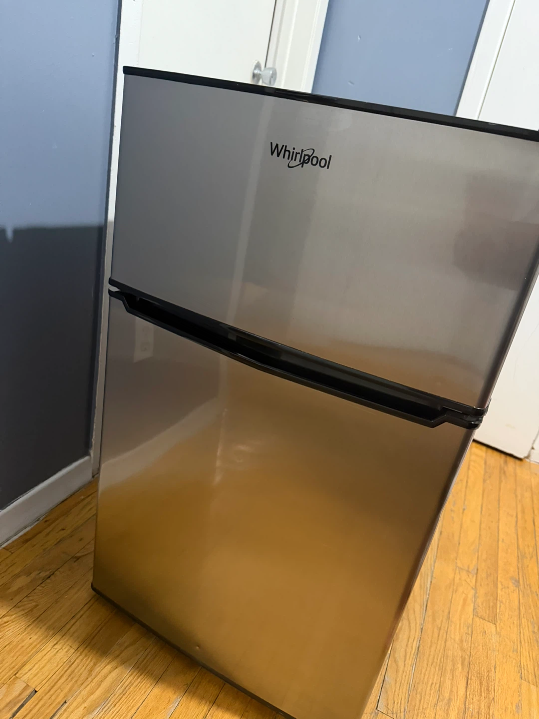 Whirlpool Mini Fridge - Great Condition!