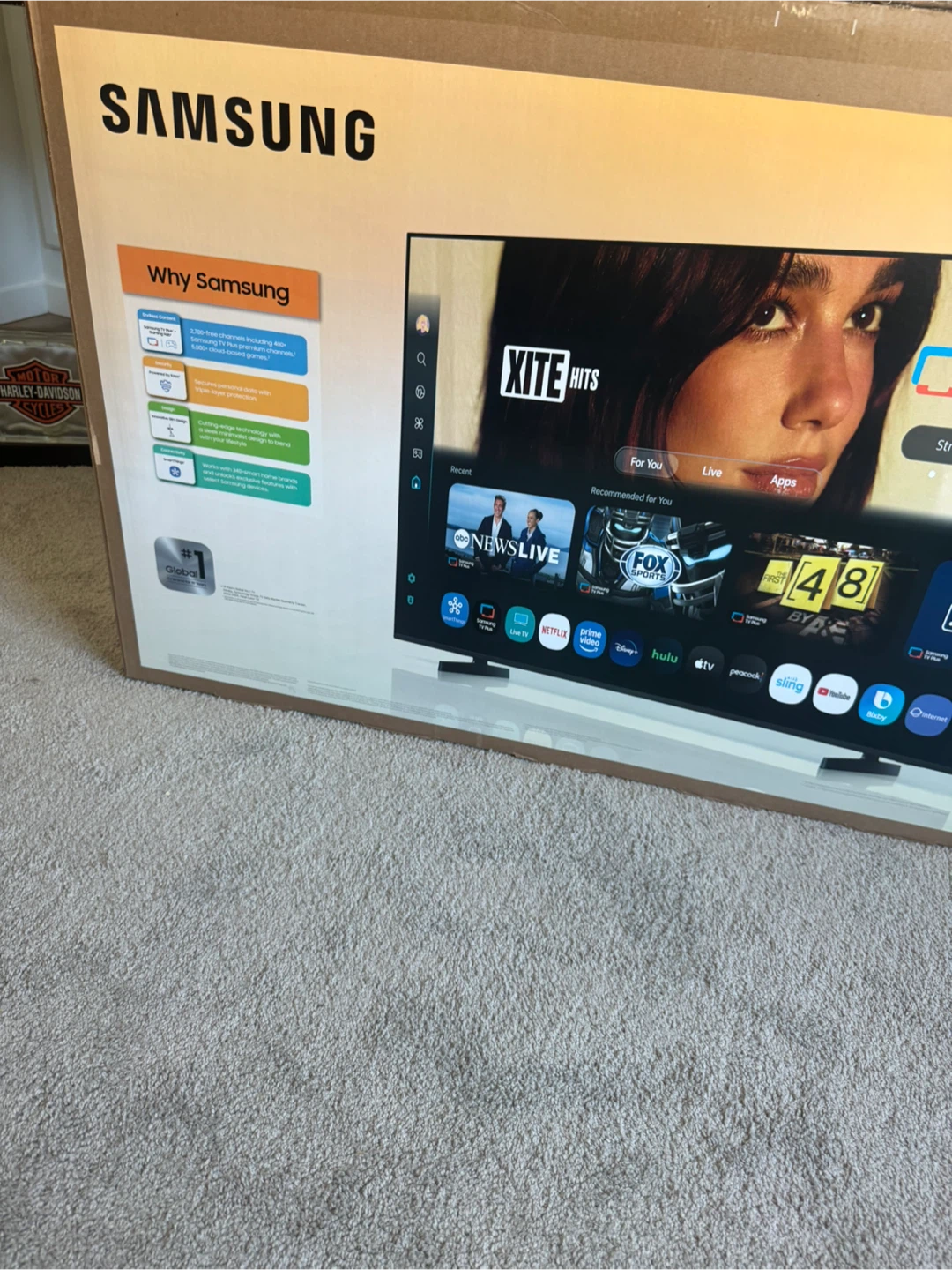 New Samsung Crystal UHD U7900F 55" TV - photo 3