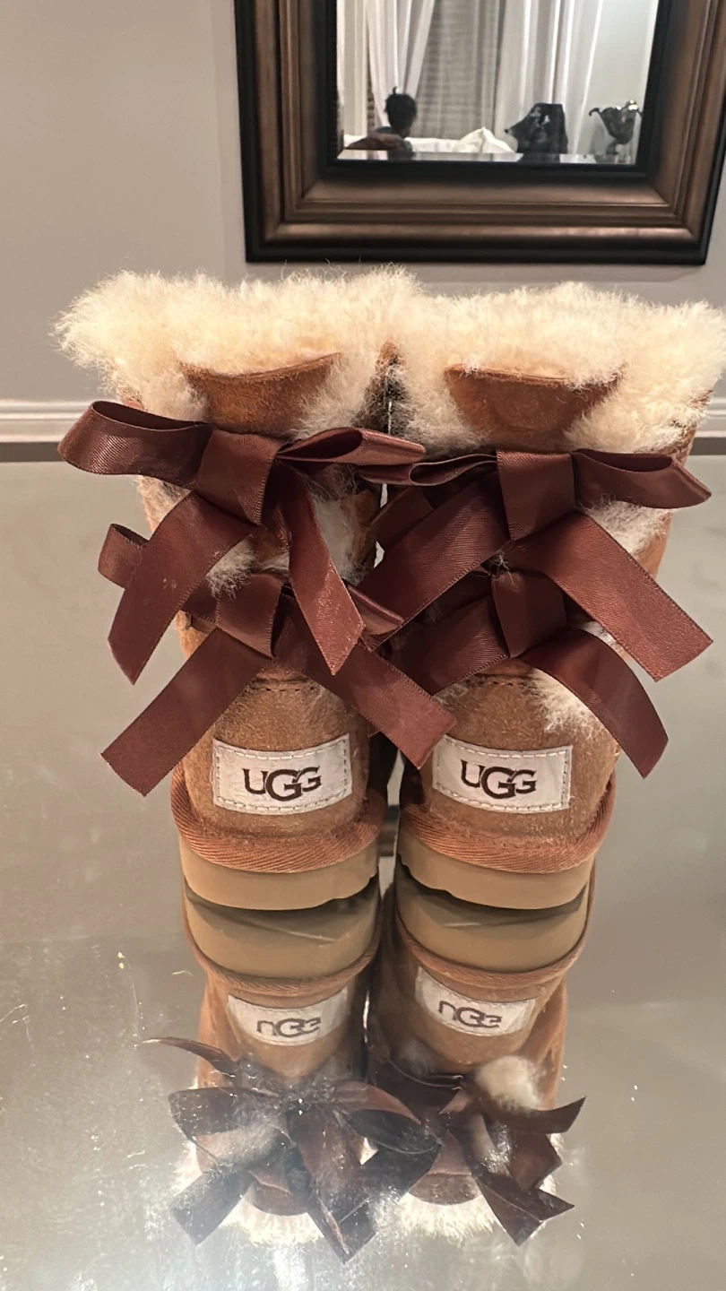 Baby UGG Kids' Boot - Size 7 - photo 2