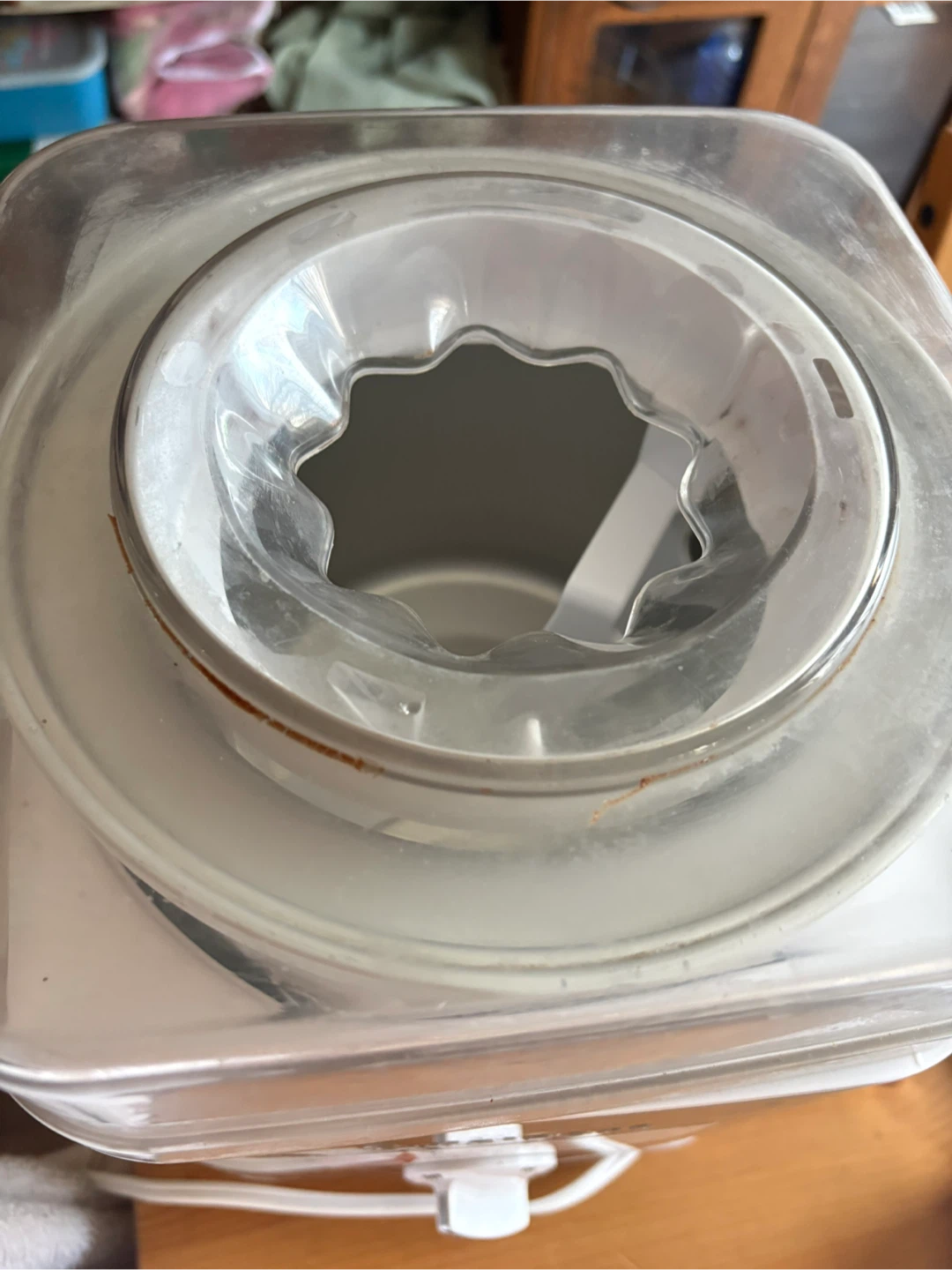 Cuisinart Ice Cream Maker - Makes 2 Quarts - photo 2