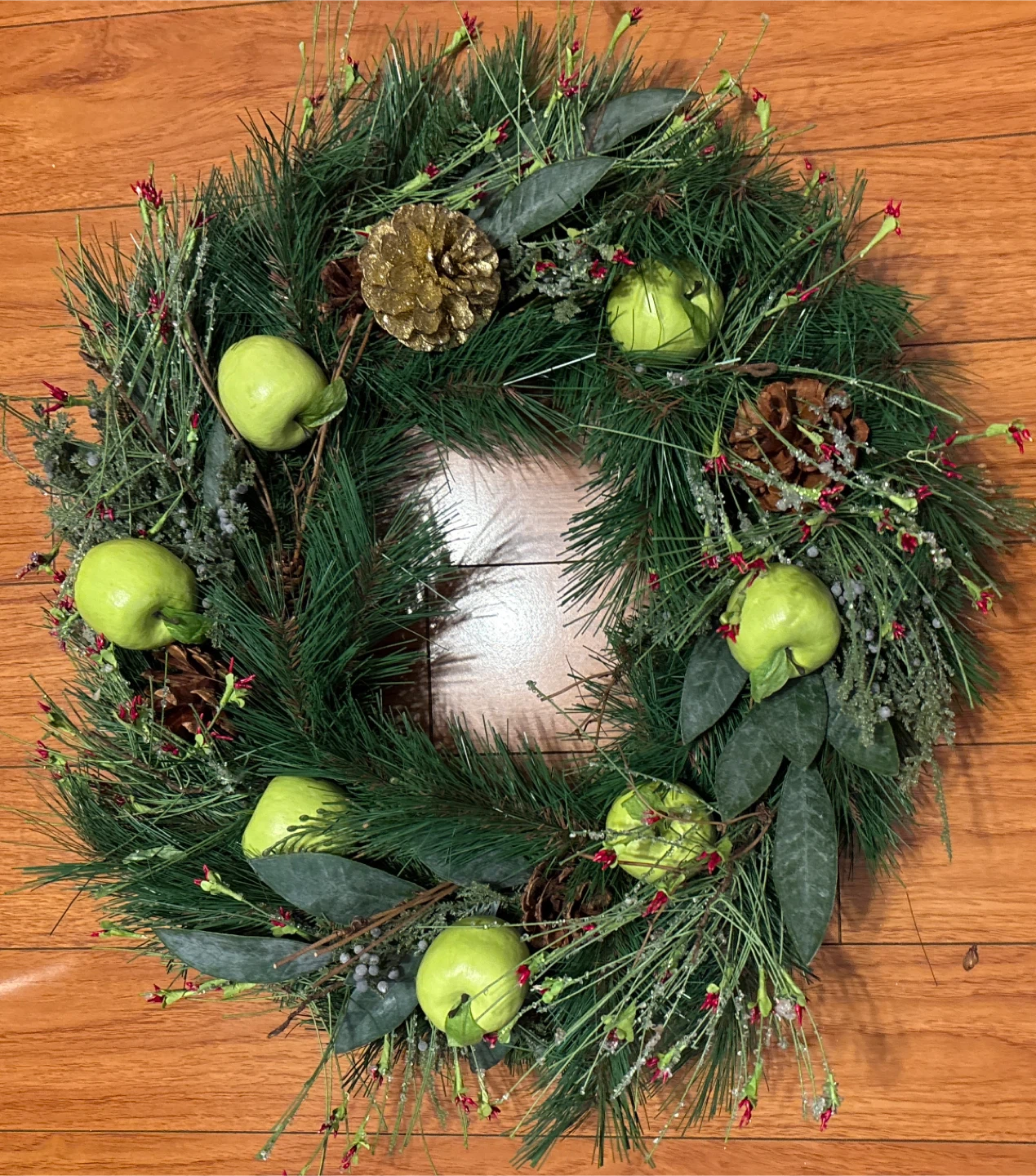 Christmas Wreath with Green Apples & Pine Cones (18” diameter)