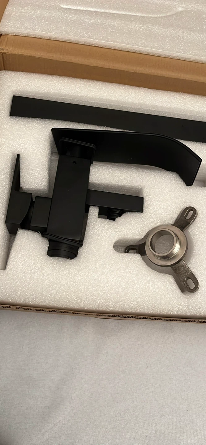 CHENWMZ Bathtub Faucet Shower Set - NEW - photo 3