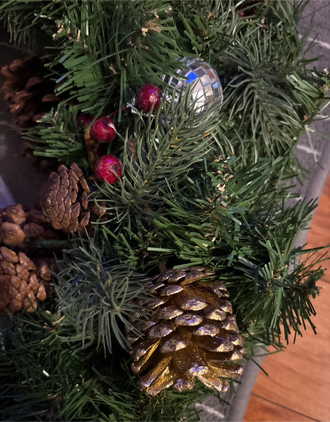 Christmas Wreath with Ornaments & Pine cones (18” diameter) - photo 2