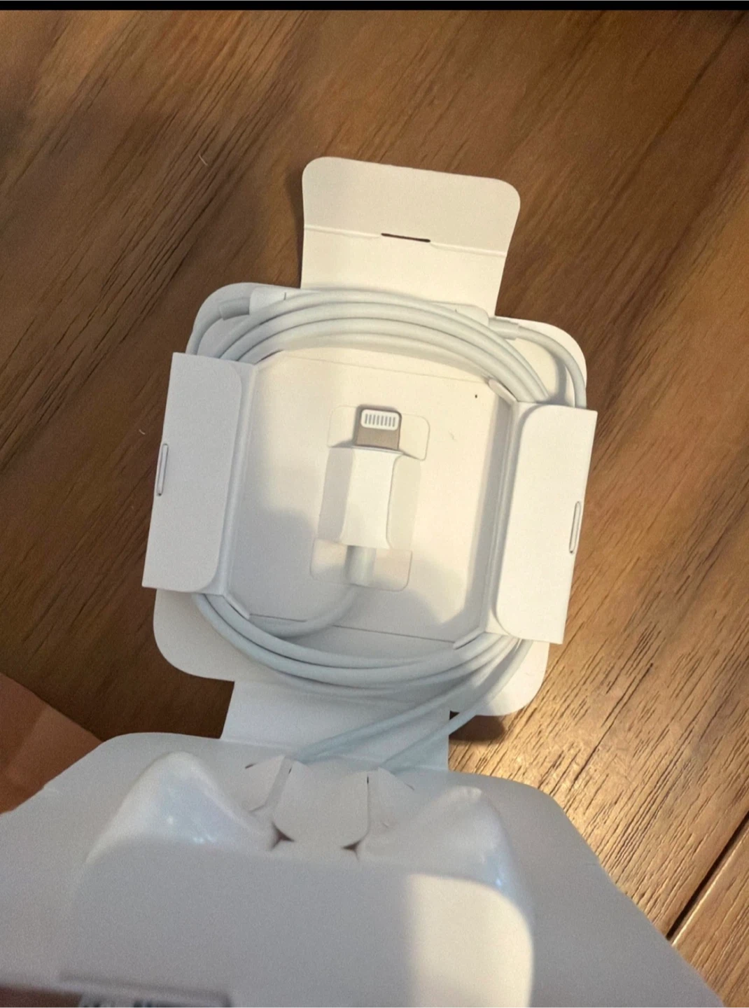 New Apple EarPods with 3.5mm Headphone Plug