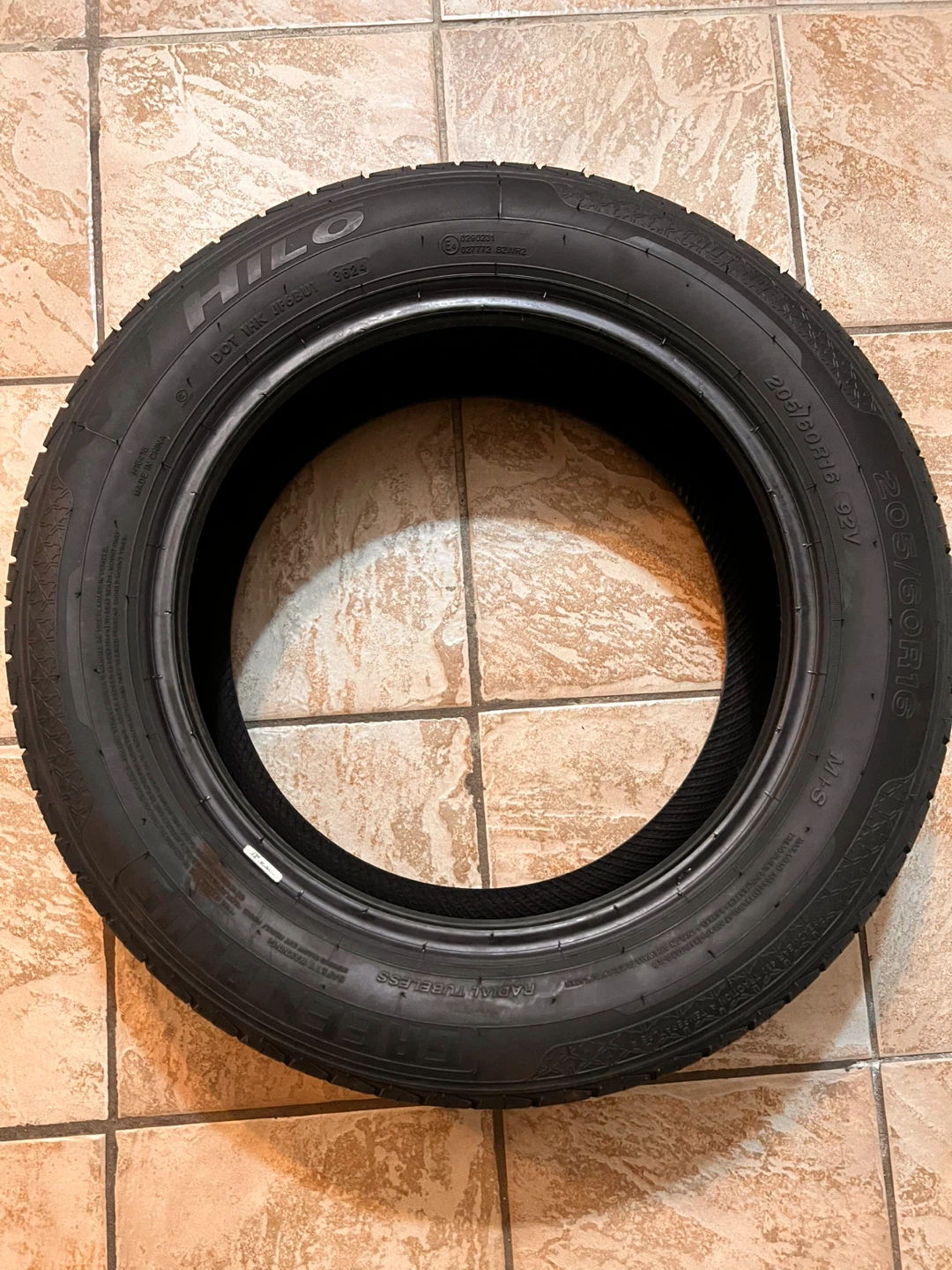 205/60R16 all Season Tires, 75 %+ Tread - photo 3