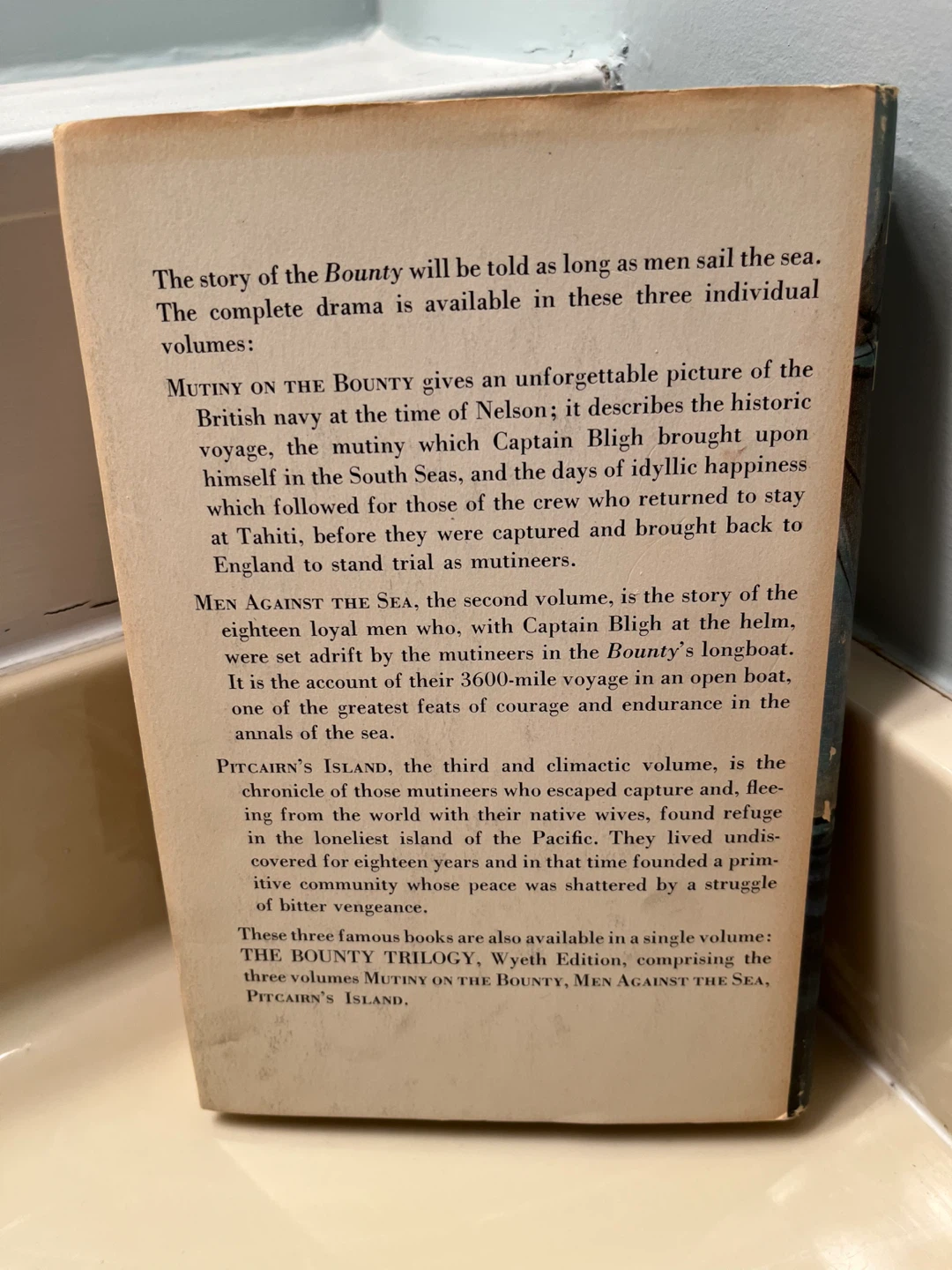 Mutiny on the Bounty Vintage 1960 Hardcover Book - photo 2