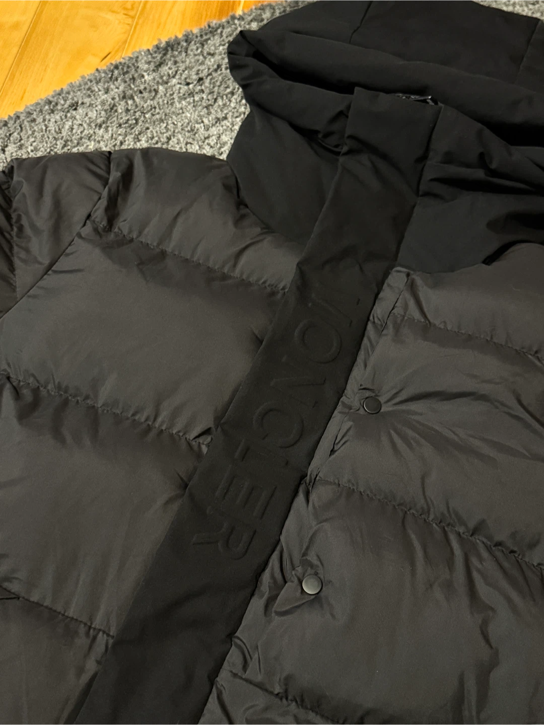 Moncler Black Puffer Jacket - photo 3