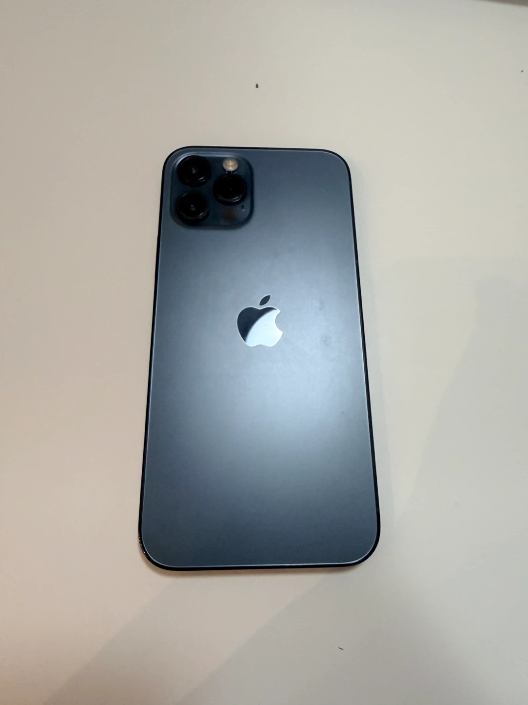 iPhone 12 Pro - photo 2