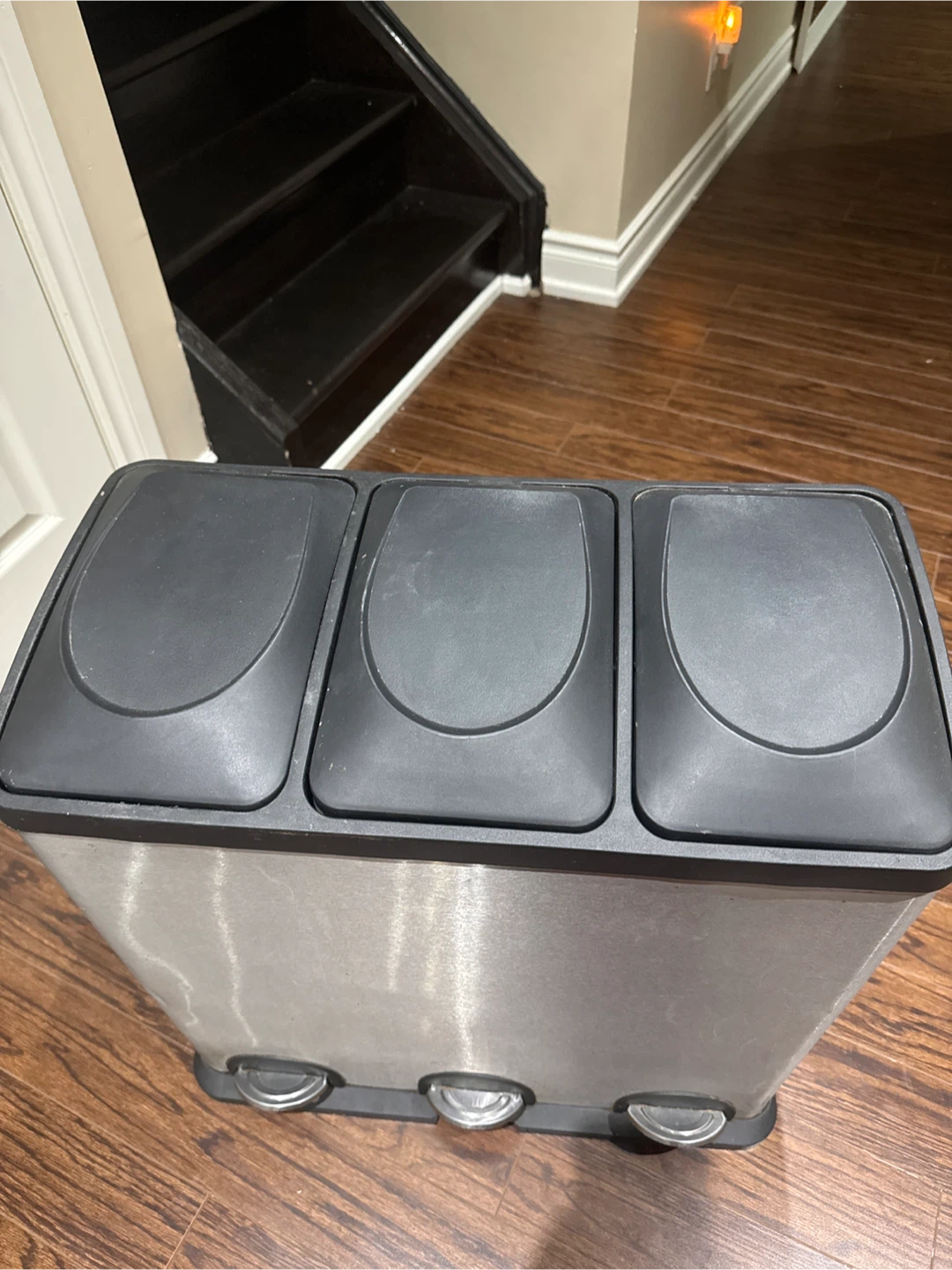 Almost new - Triple Compartment Recycling Bin - photo 5