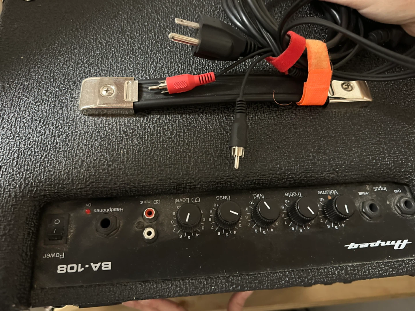 Ampeg BA-108 Bass Amplifier - photo 4