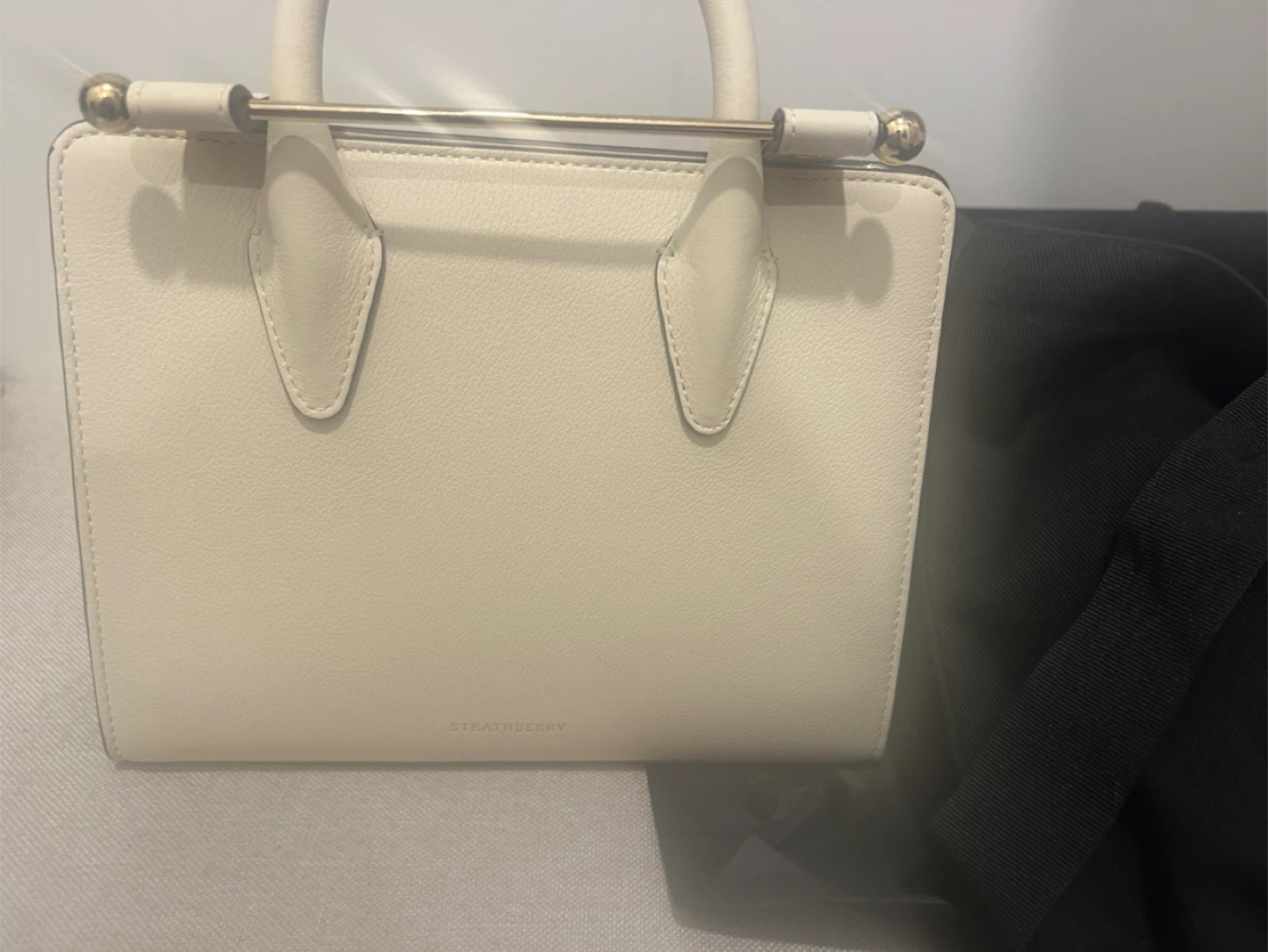 Vanilla mini tote -Strathberry