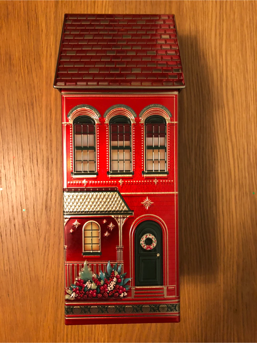 Decorative Red House Tin - photo 2
