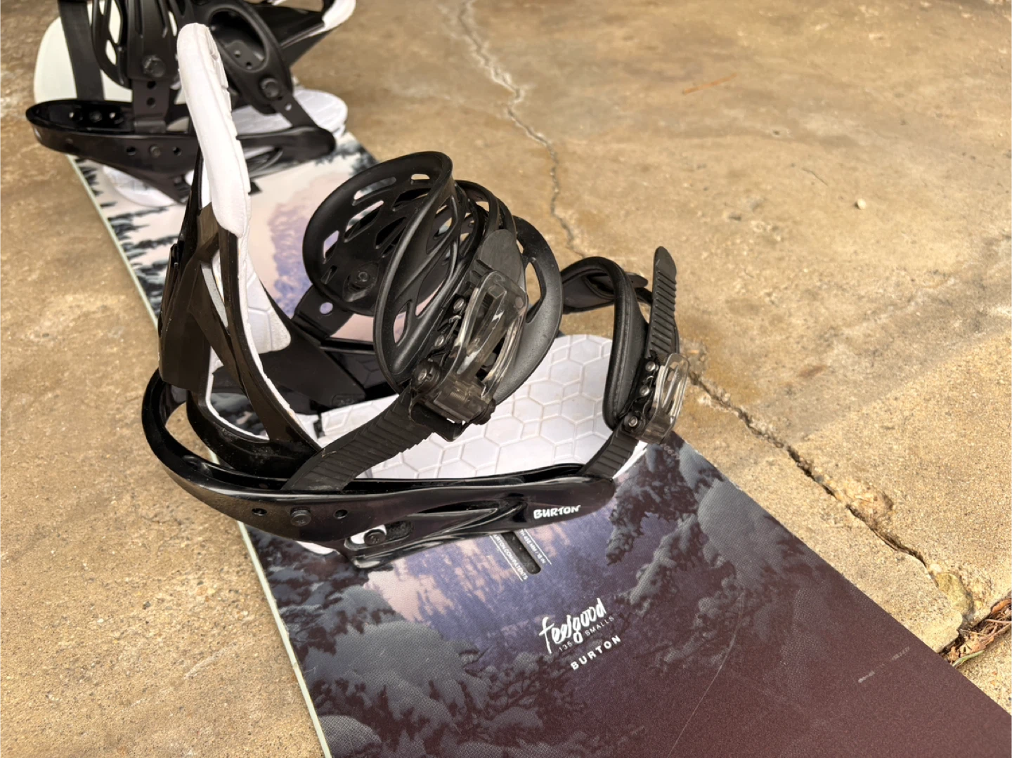 Burton Feelgood Snowboard with Bindings & Burton Boots - photo 3