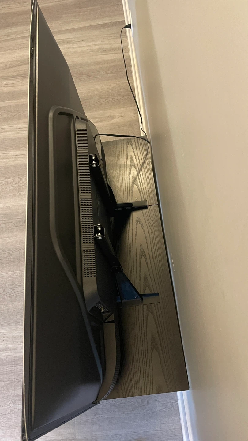 TCL Smart TV – 43” – Great Condition - photo 2
