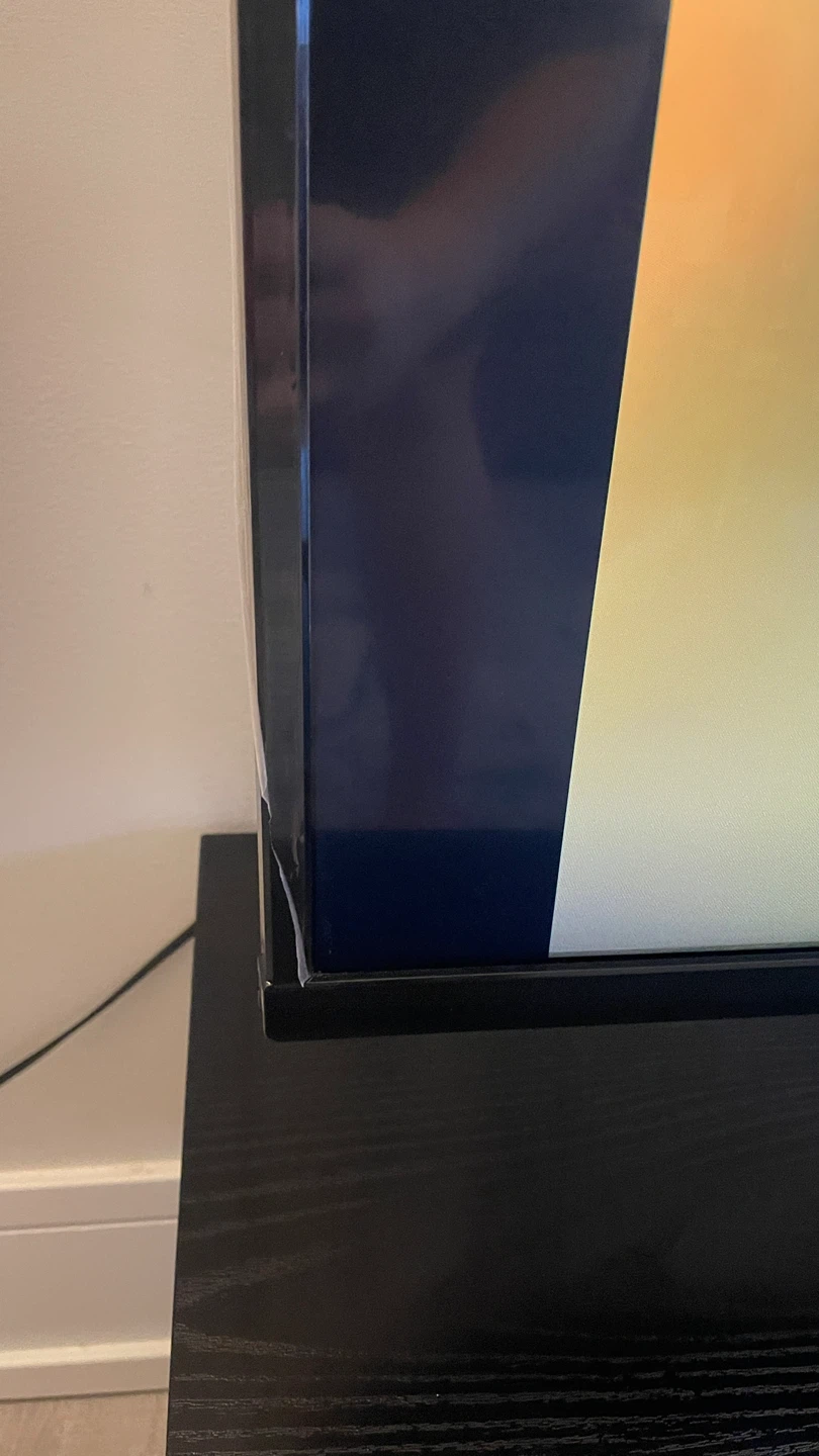 TCL Smart TV – 43” – Great Condition - photo 5