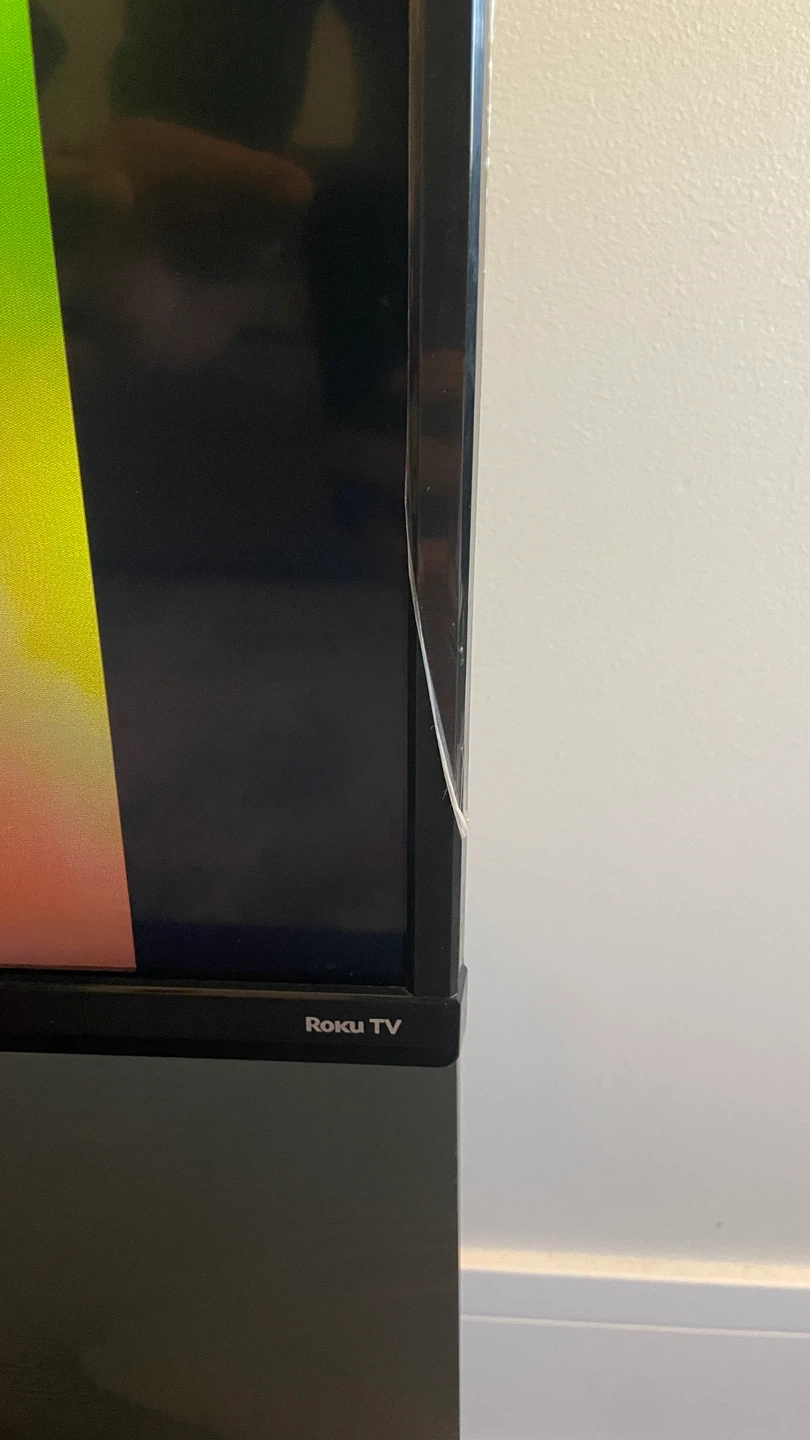 TCL Smart TV – 43” – Great Condition - photo 4