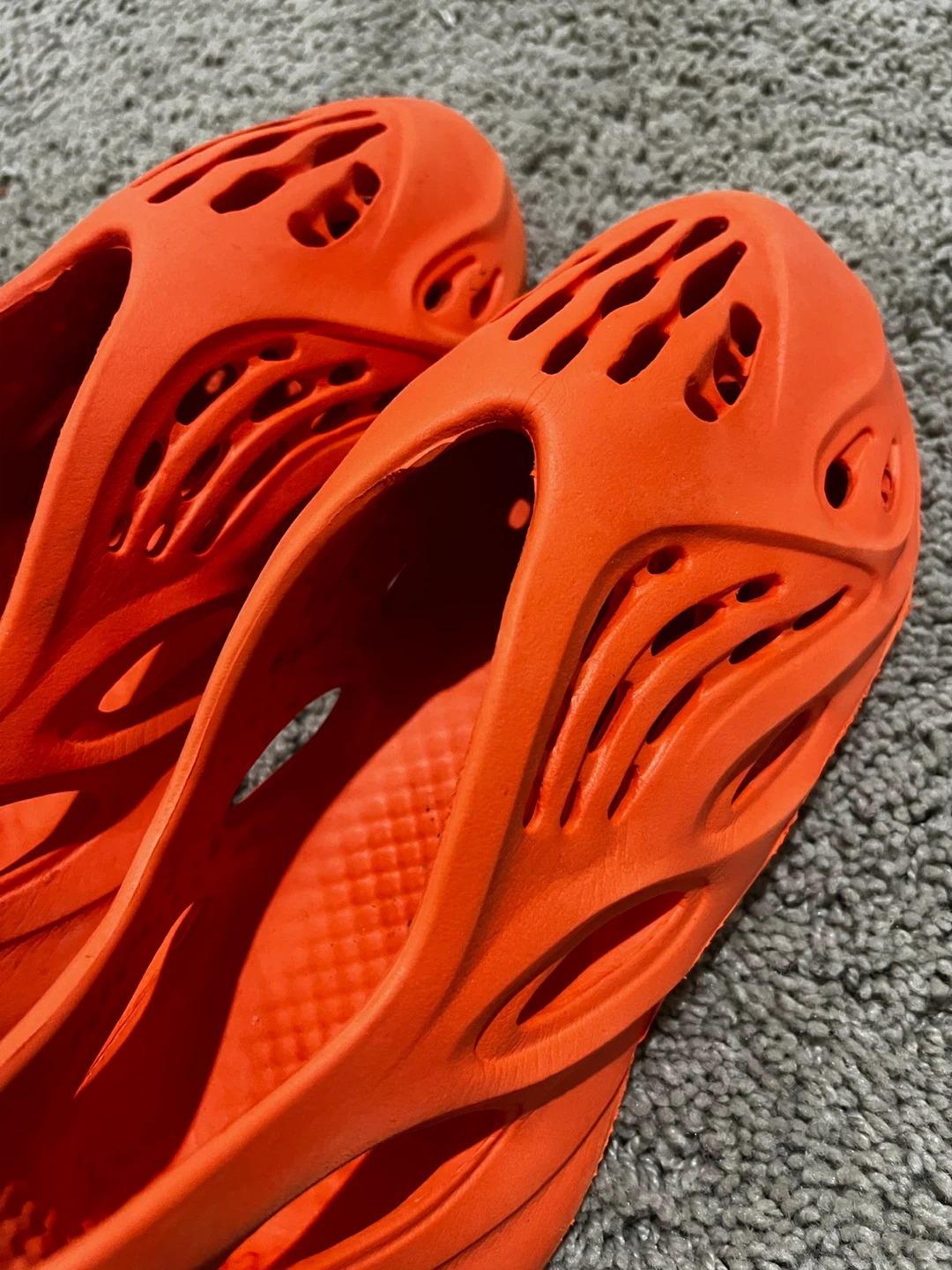 Orange Foam Runners Size 10 - photo 3