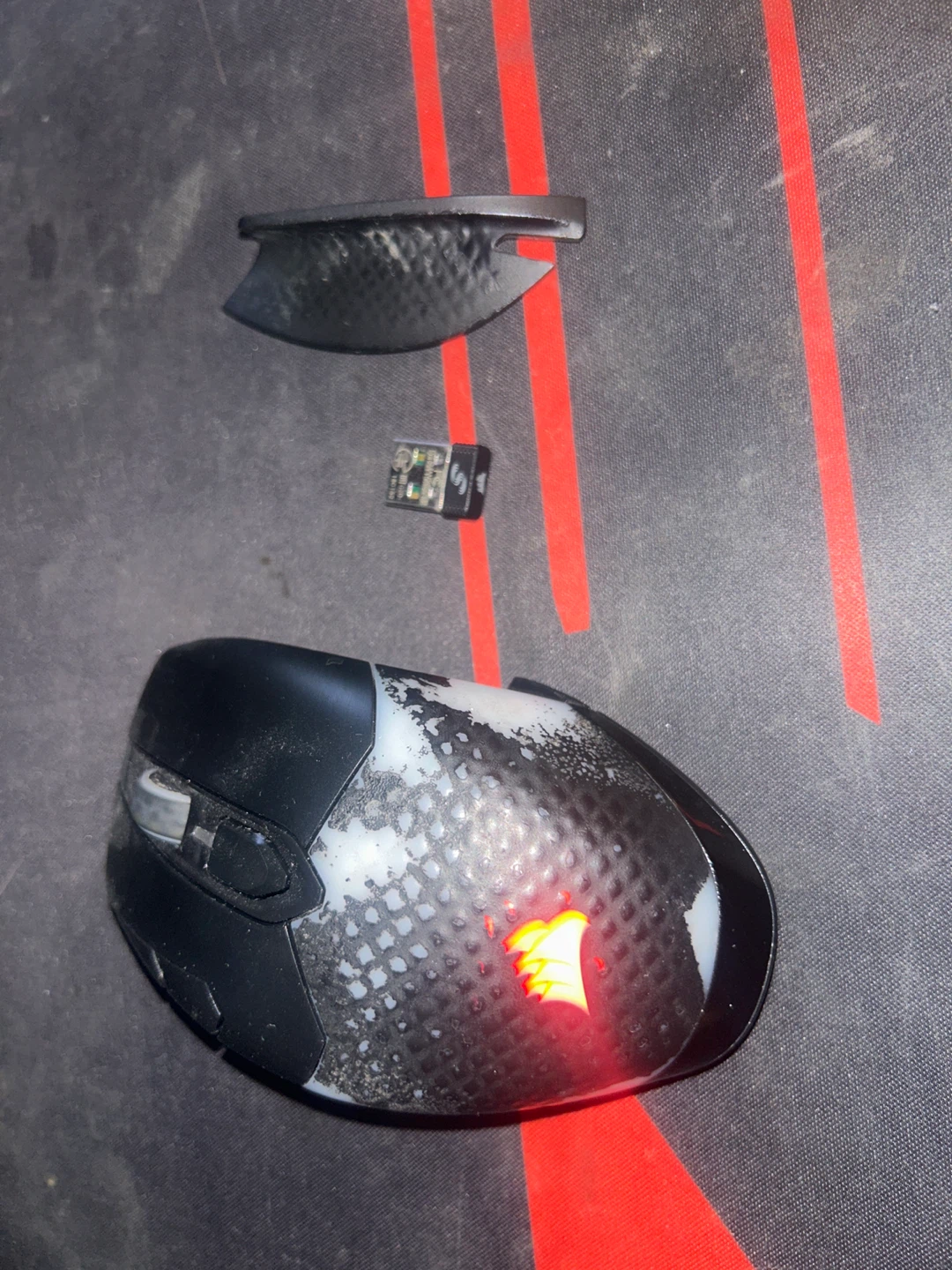 Corsair Dark Core RGB Pro Wireless Gaming Mouse - photo 2