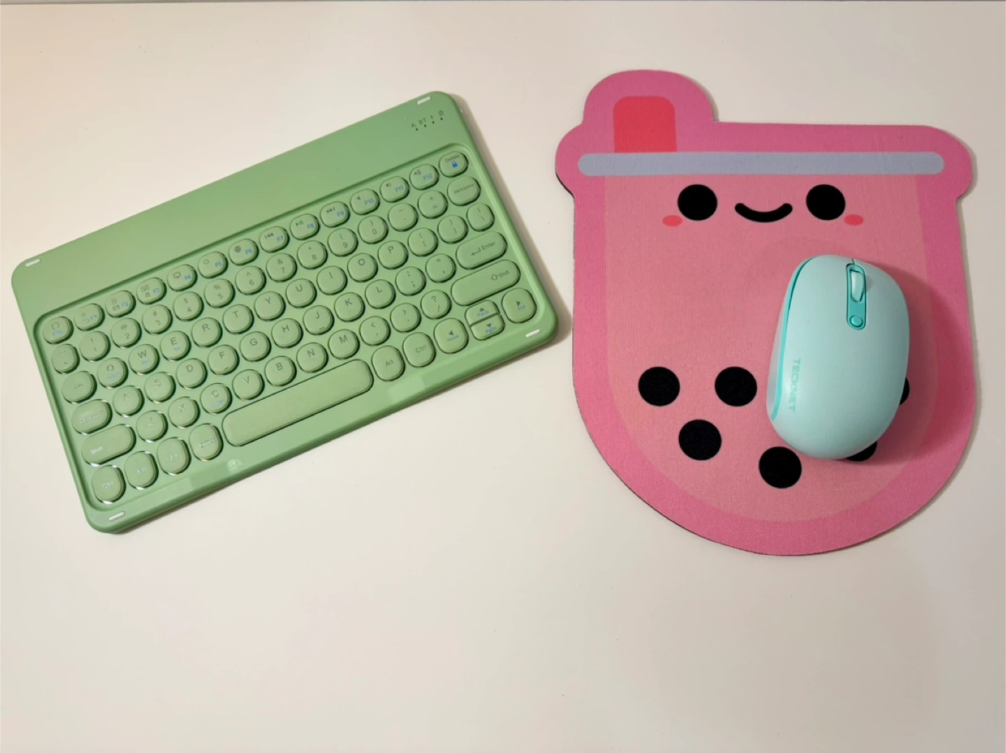 Wireless Bluetooth Keyboard Mouse in Green Pink Mouse Pad