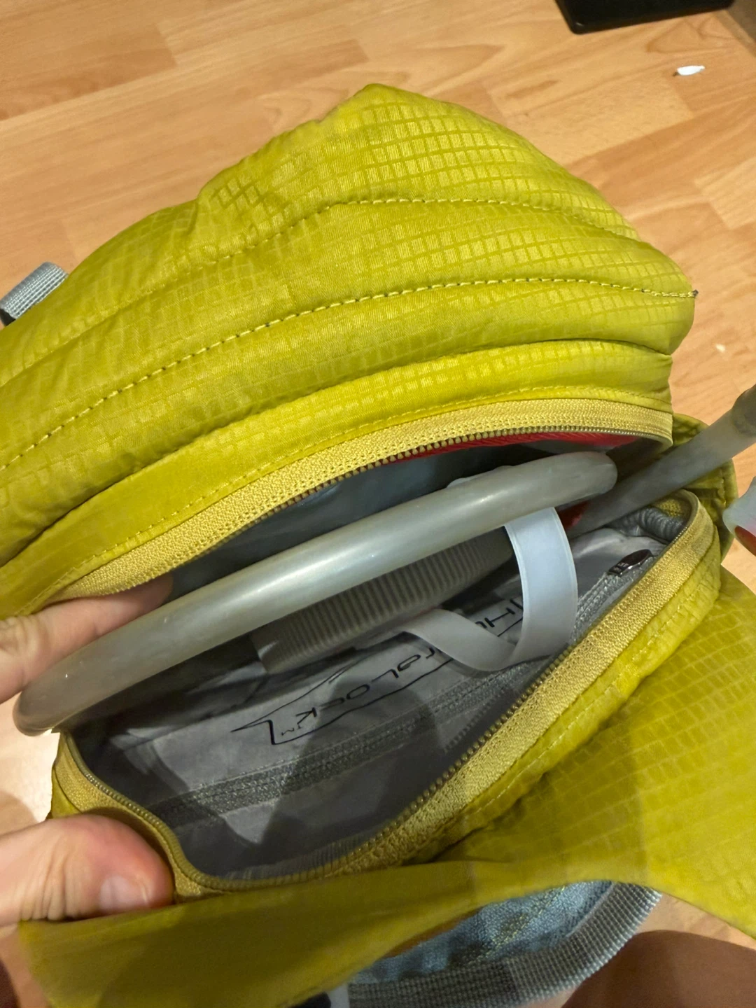 Osprey hydration backpack - photo 2