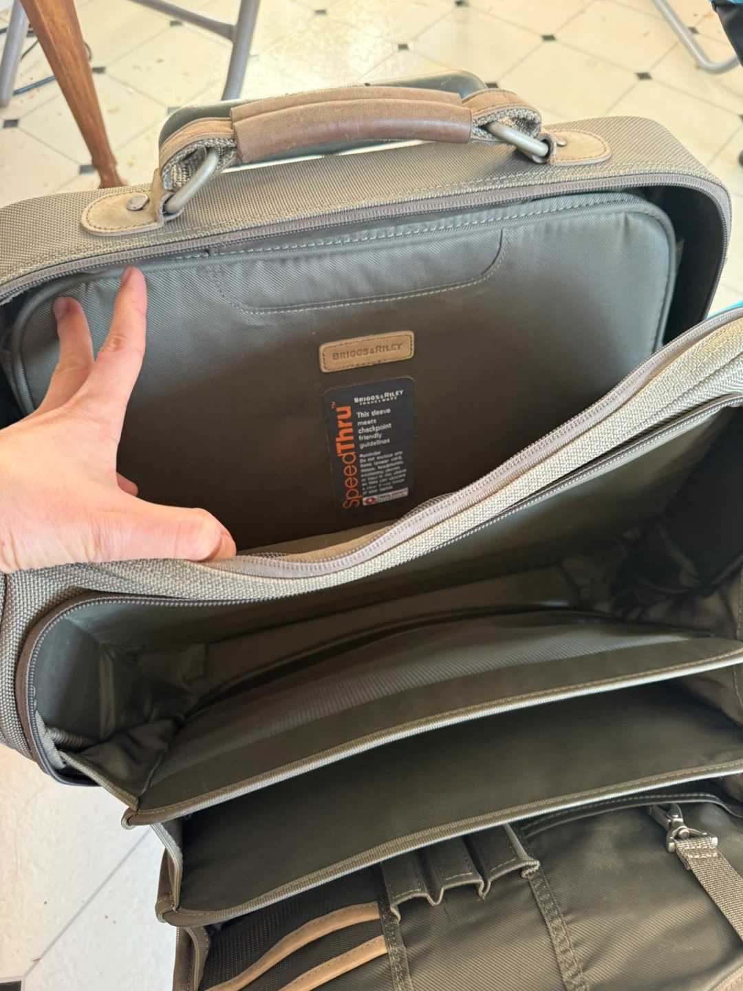 Briggs & Riley Rolling Briefcase - photo 3