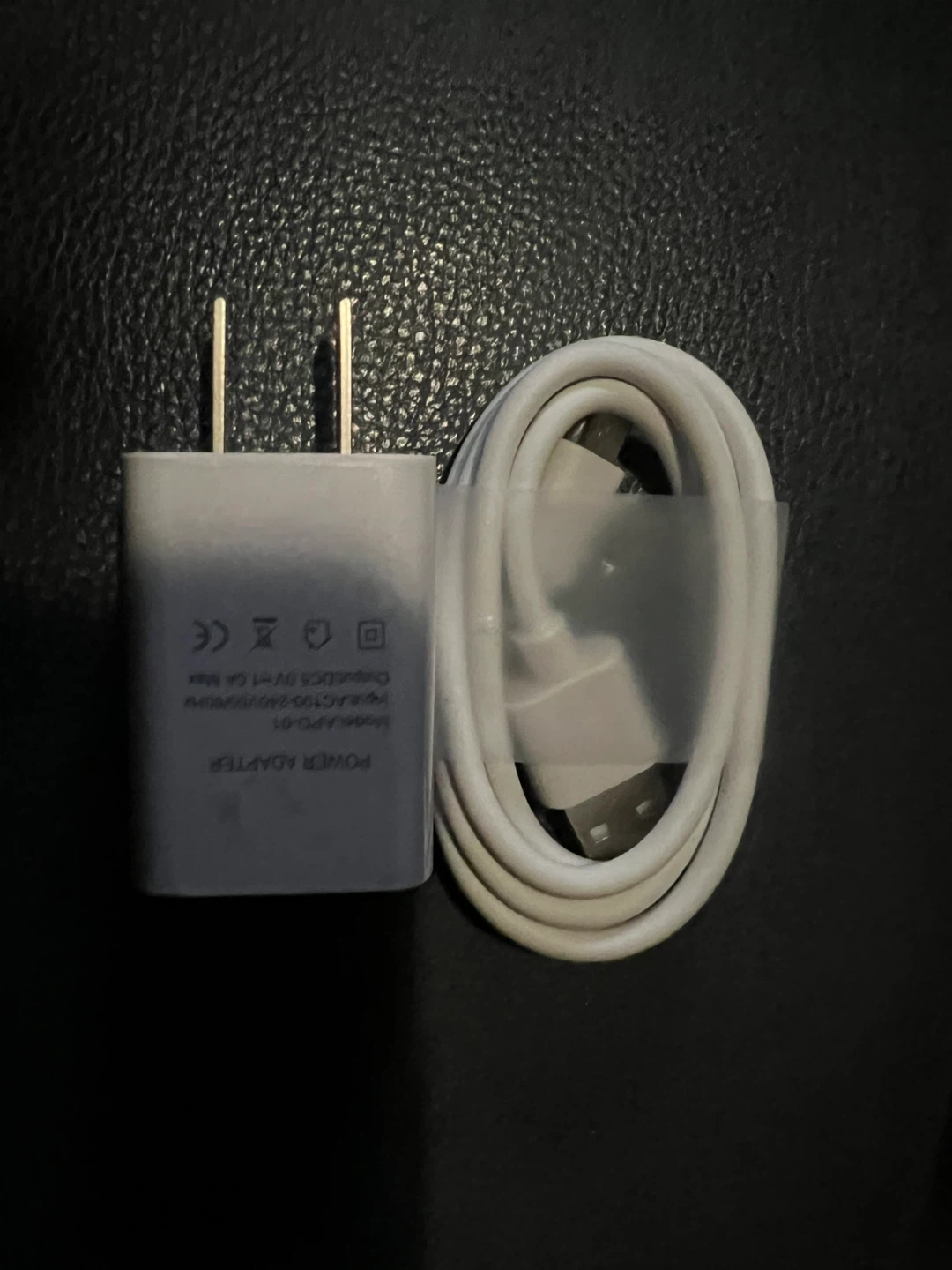 Apple Power Adapter, Cable & Earphones - photo 4