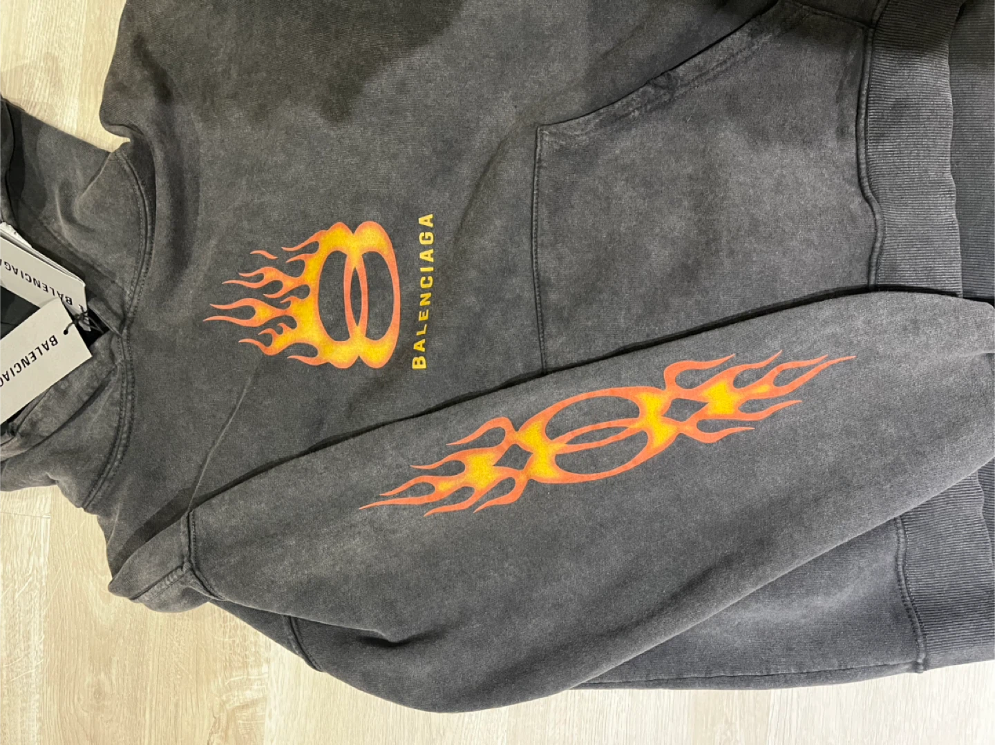 Balenciaga unity flame hoodie - photo 3