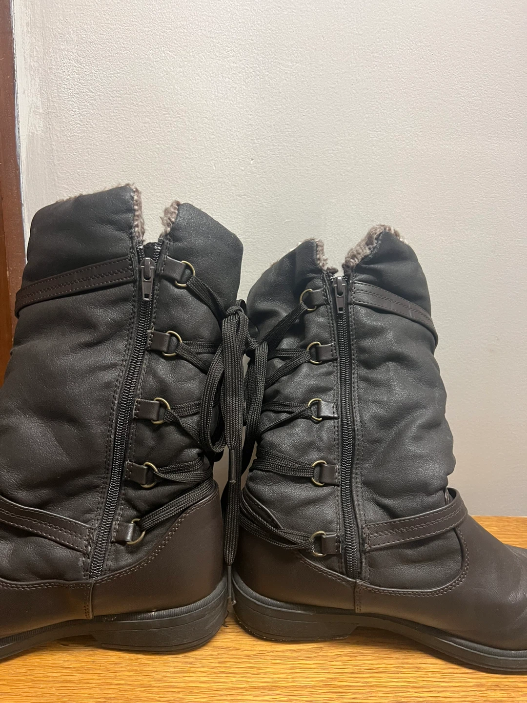 Women's boots Size 10  Brown FAUX FUR Lined - photo 5