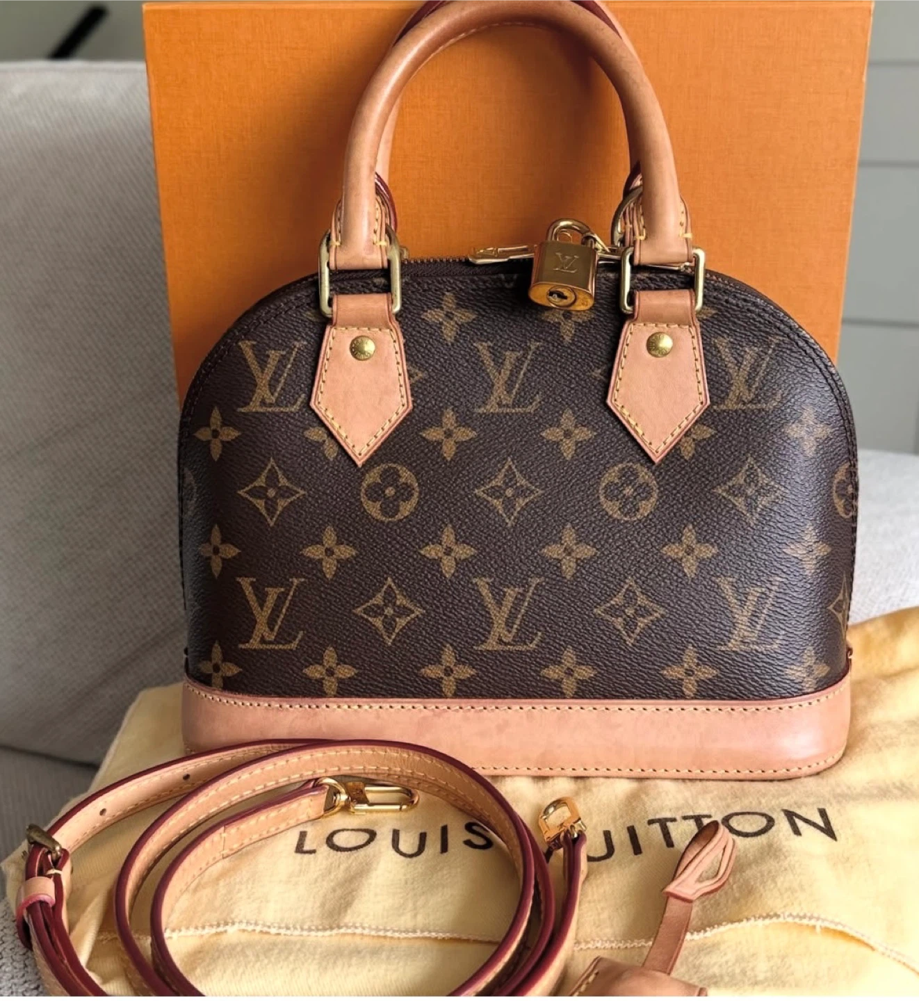 💯 Authentic Louis Vuitton Alma BB crossbody/top handle purse - photo 2