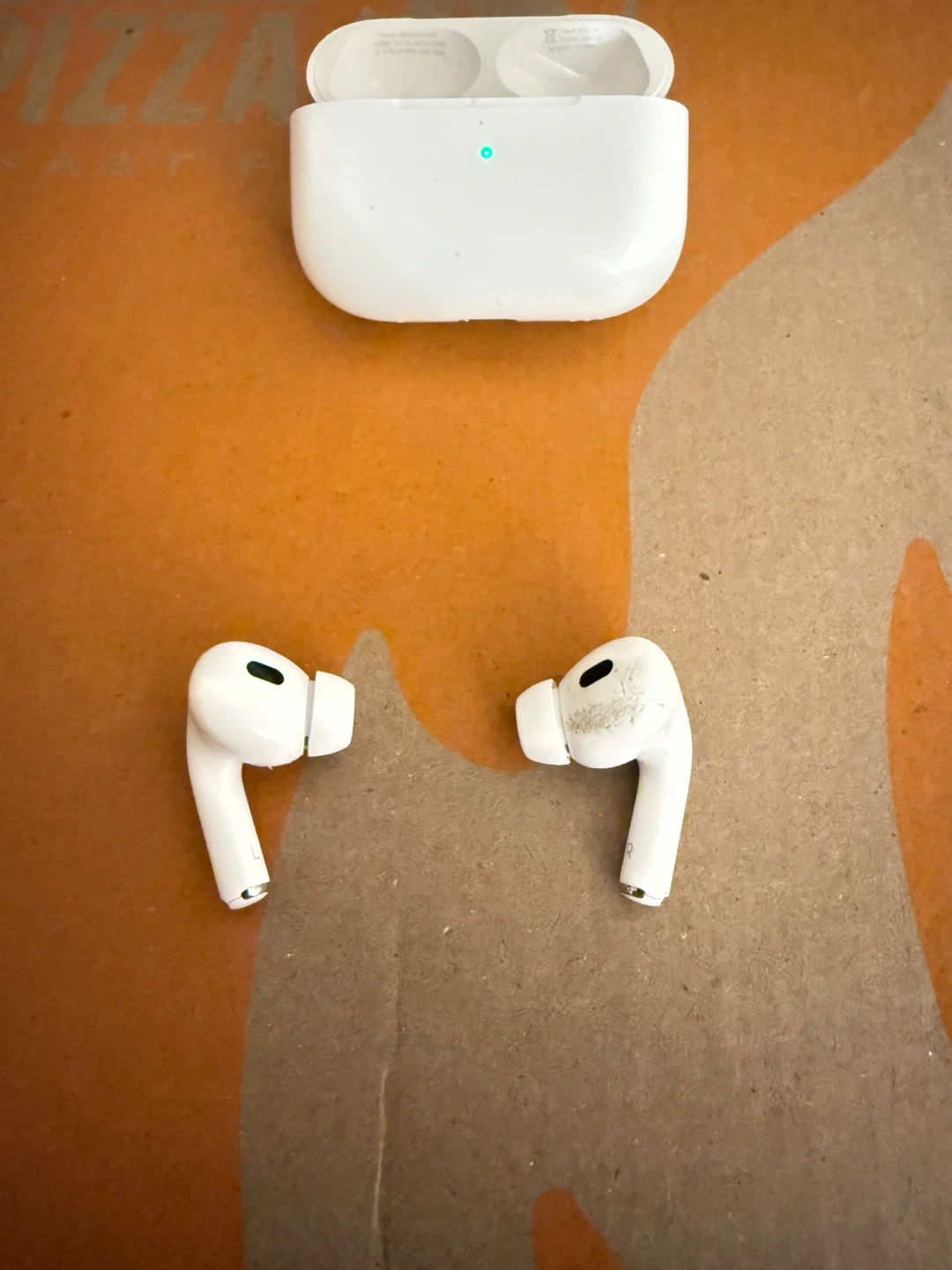 Apple AirPods Pro (2nd generation) - photo 2