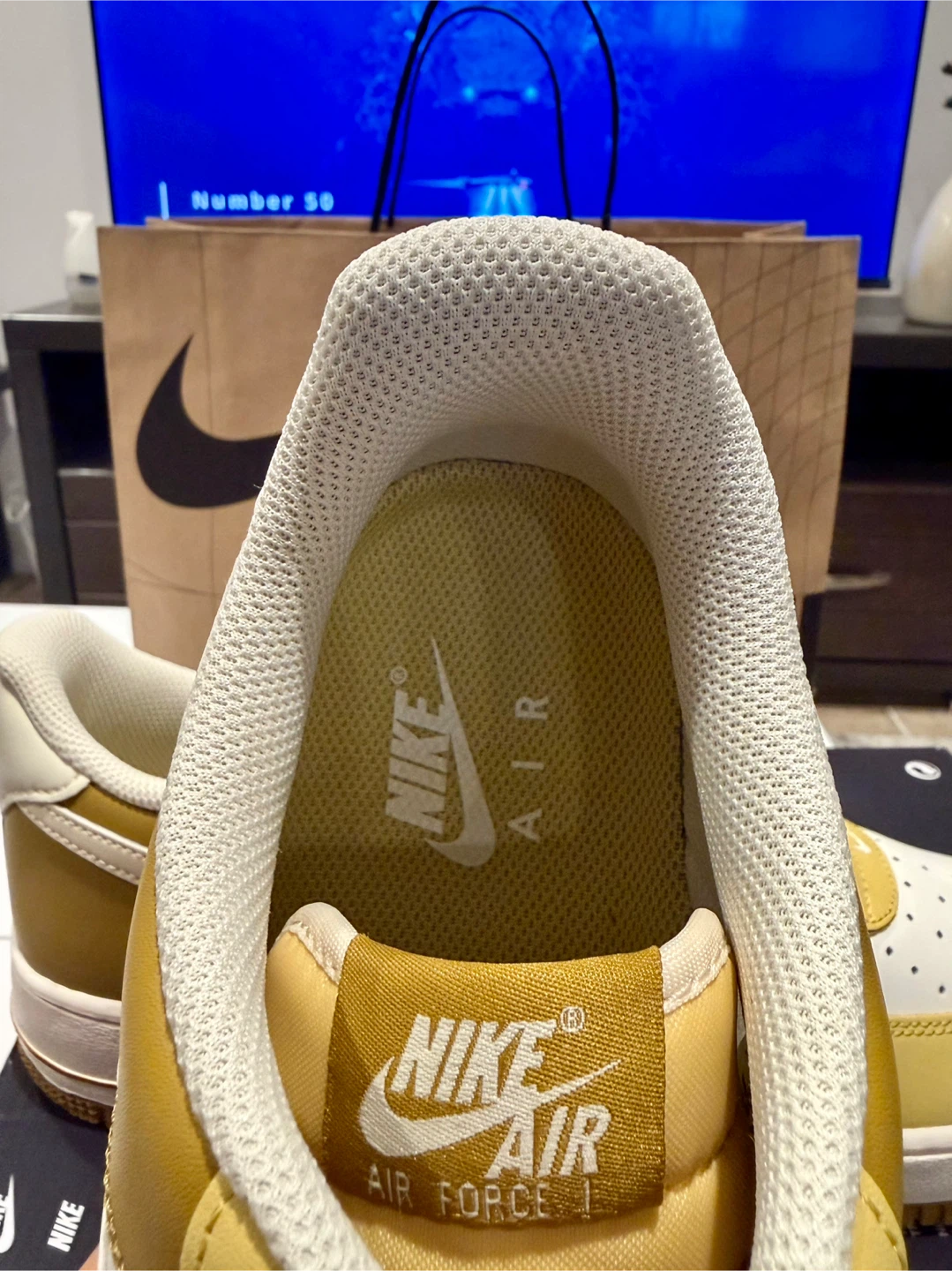 Nike Air Force 1 '07 Yellow/White US 10 - photo 4