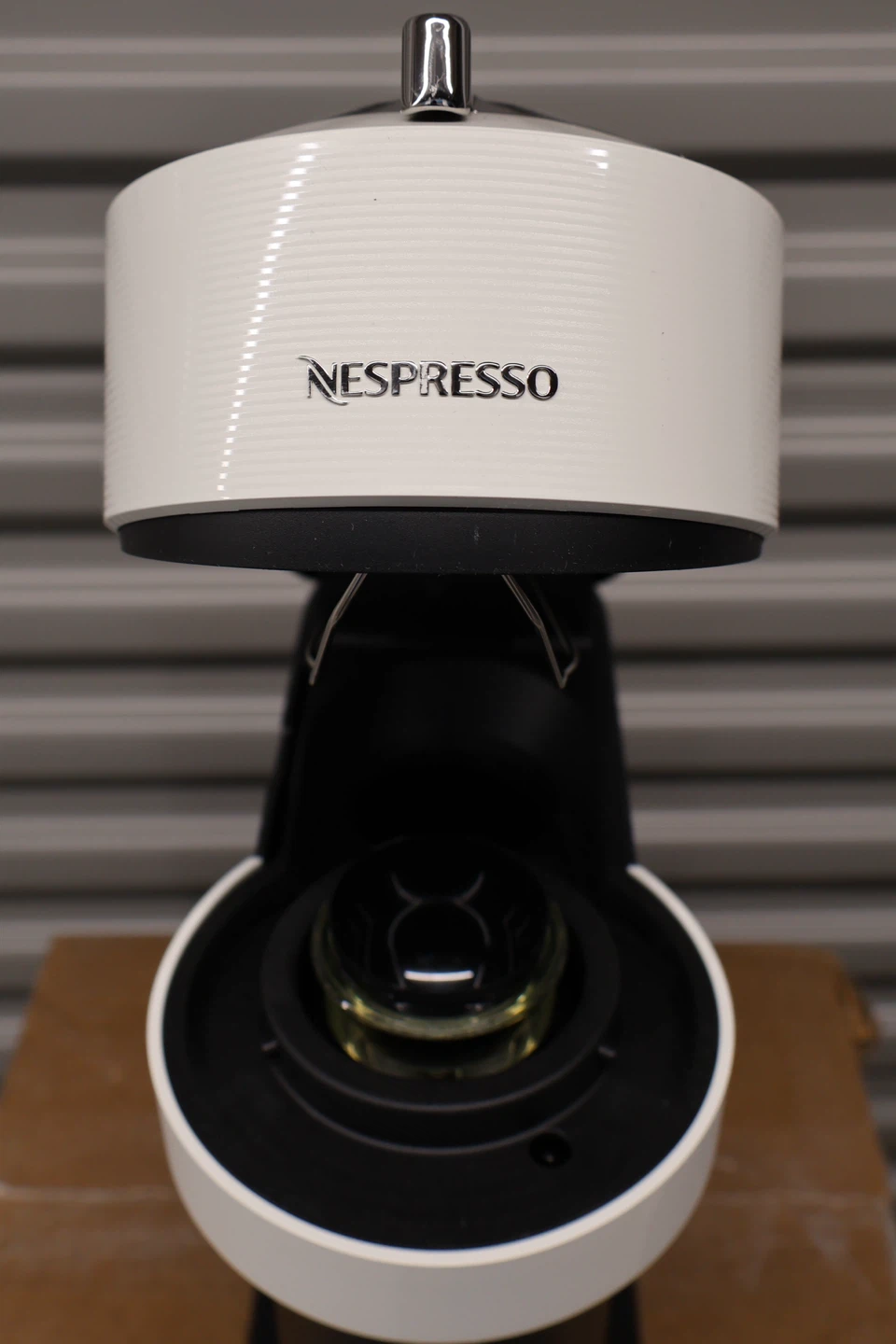 Nespresso Vertuo Next by De'Longhi and Milk Frother - photo 3