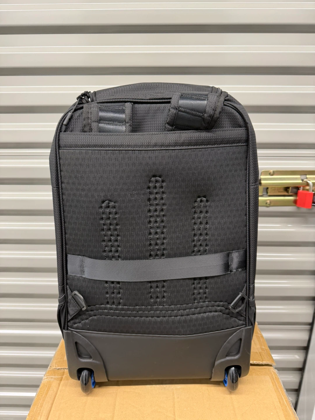 High Sierra Hi‑Life 3‑in‑1 Convertible Wheeled Backpack (17") - photo 4