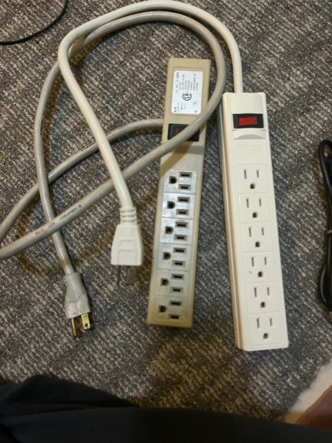 Samsung VGA Cable & Anker USB Power Strip