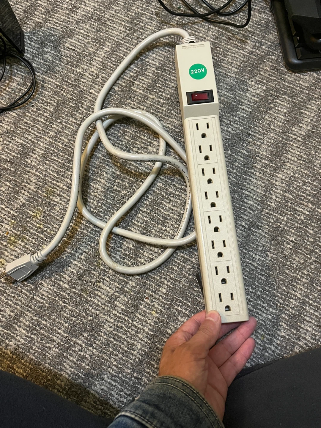 Samsung VGA Cable & Anker USB Power Strip - photo 2
