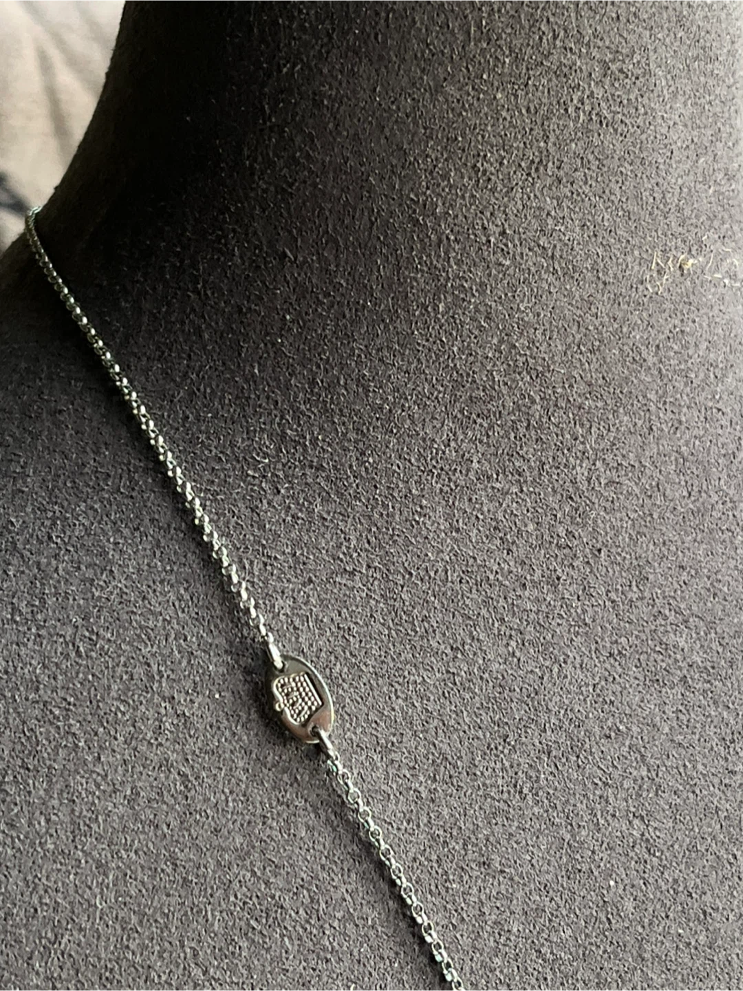 Juicy Couture Silver 'E' Initial/Letter Necklace - photo 2
