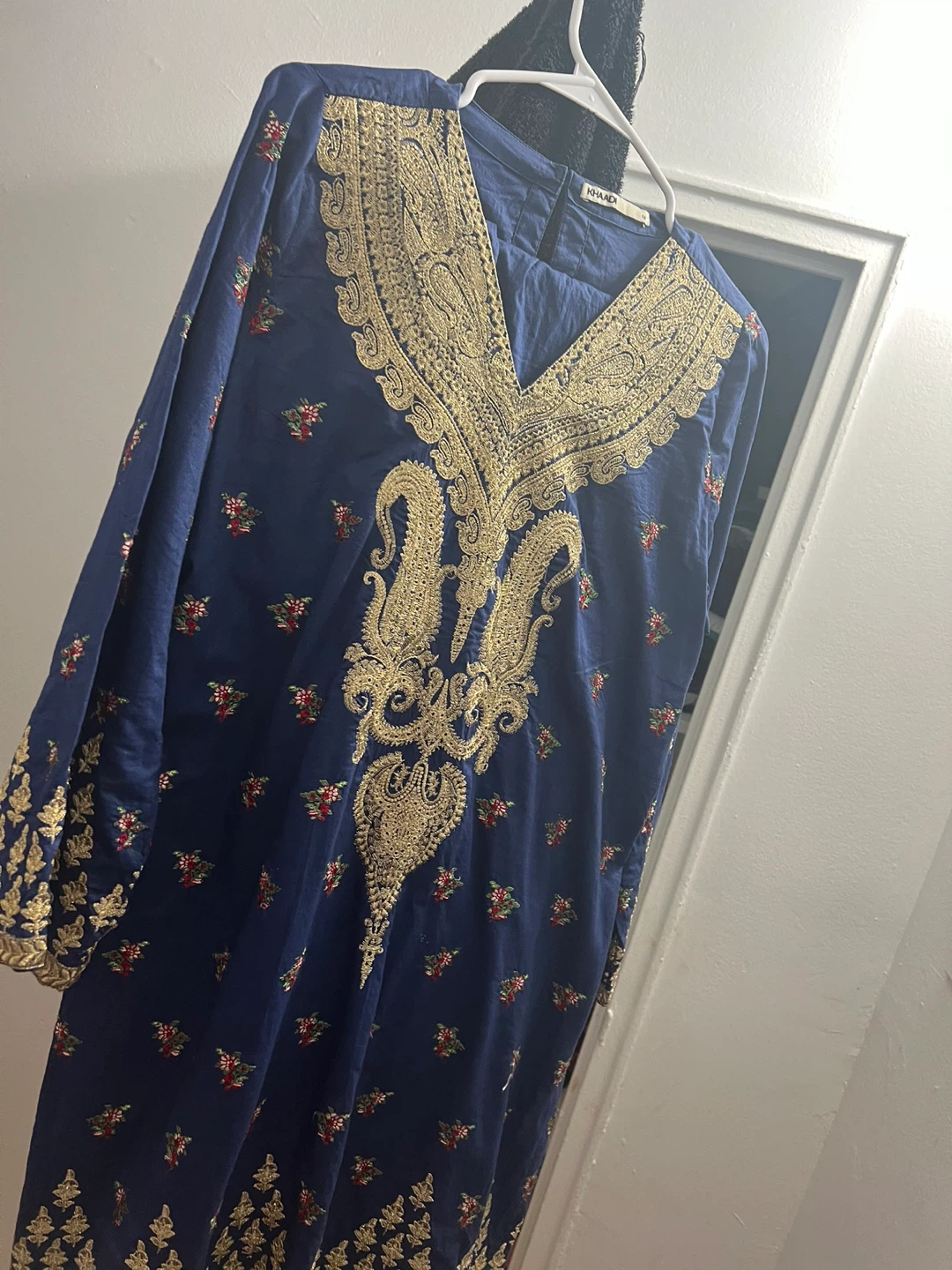 Khaadi brand Embroidered dress - photo 2