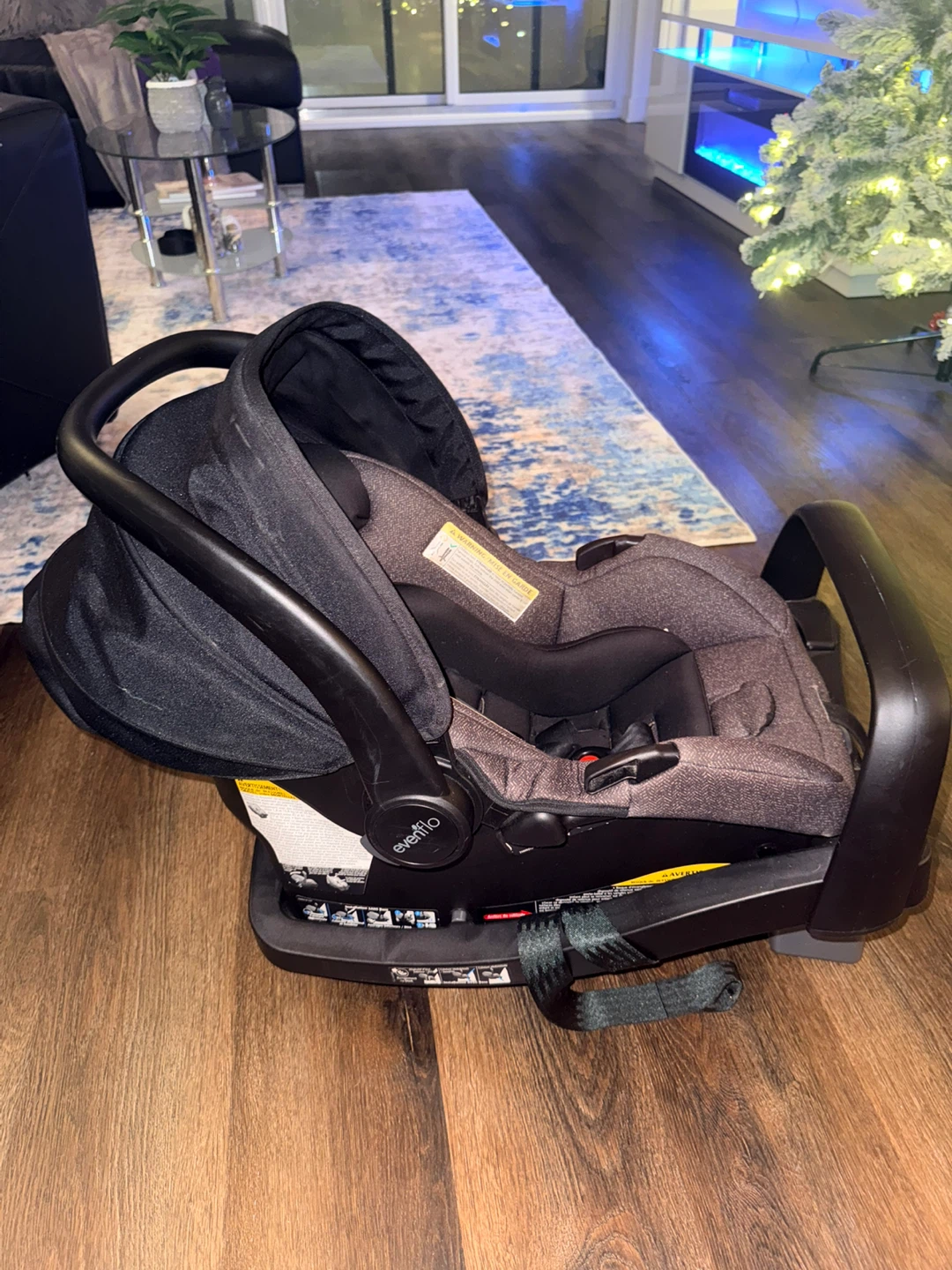 Evenflo Infant Car Seat - photo 2