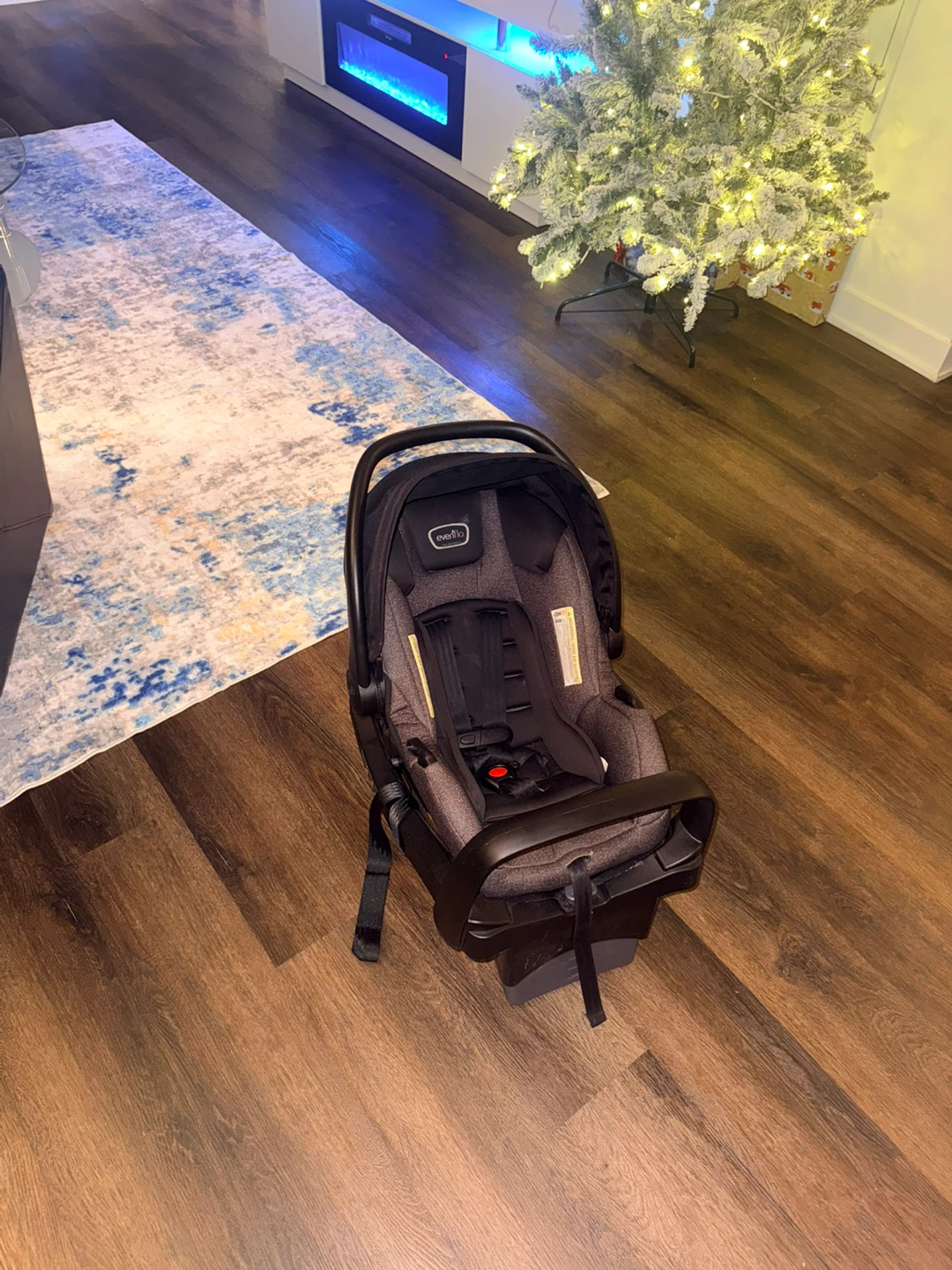 Evenflo Infant Car Seat - photo 3