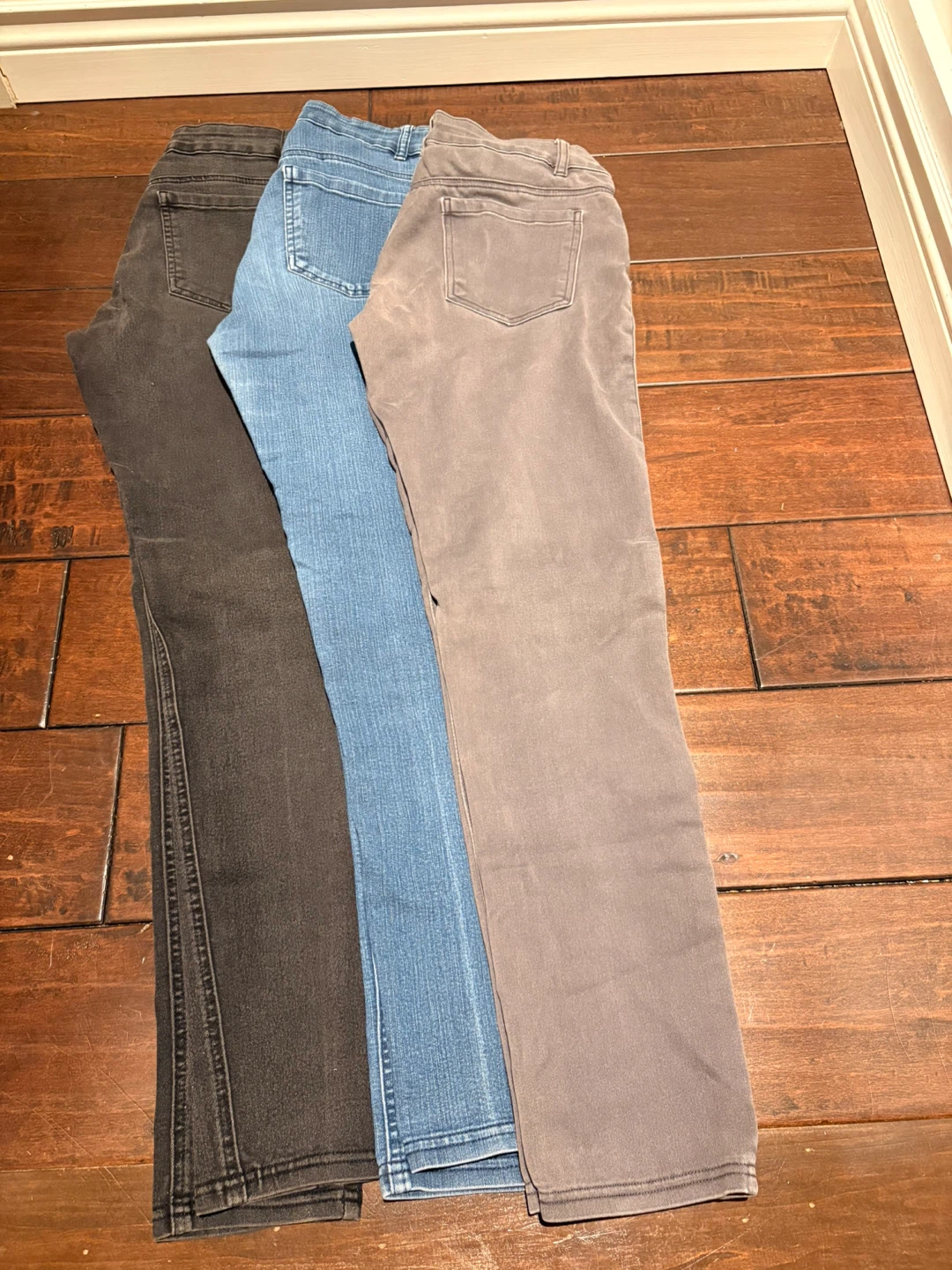 Women’s Jeans - Size 6- 3 Pairs