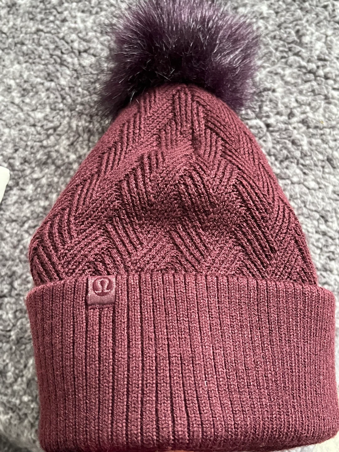 Lululemon Pom Beanie - One Size, only worn once - photo 3