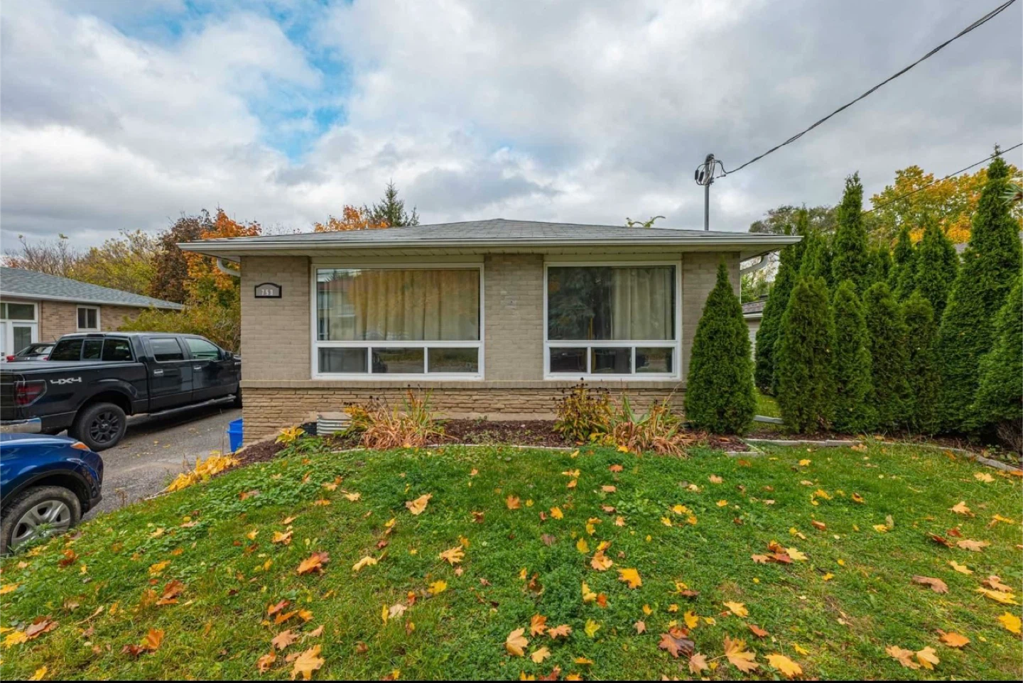 3+2 bedroom detached house in Newmarket